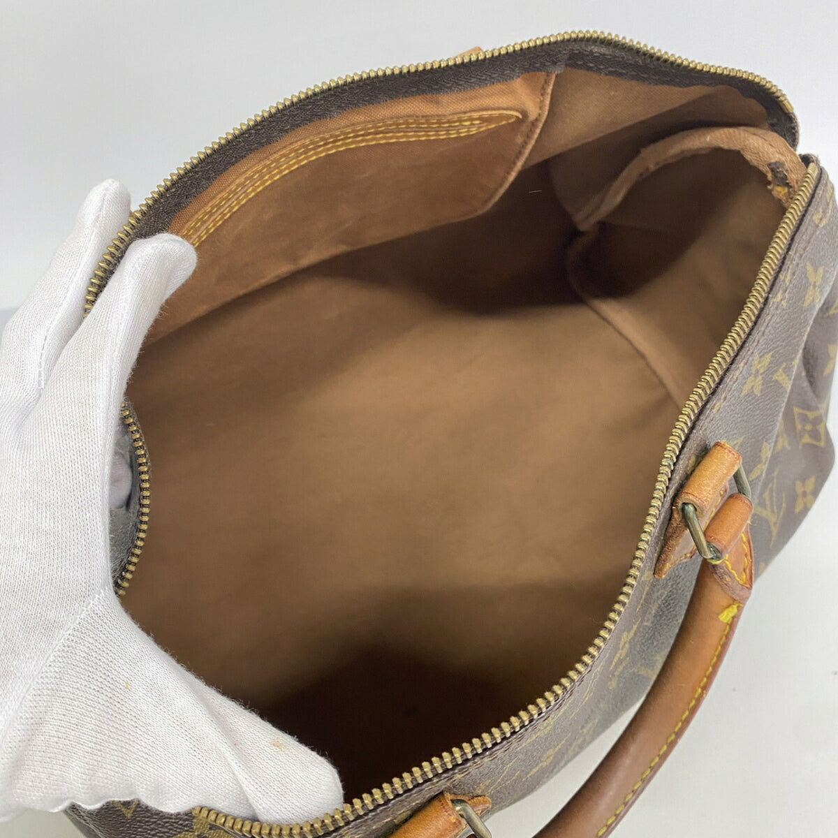 Louis Vuitton Brown Handbag (Pre-Owned)