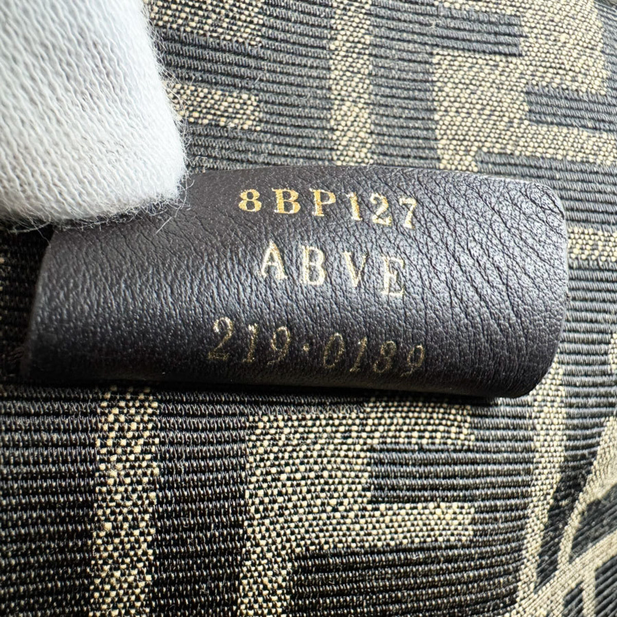 Fendi Black Leather Shoulder Bag (Pre-Owned)