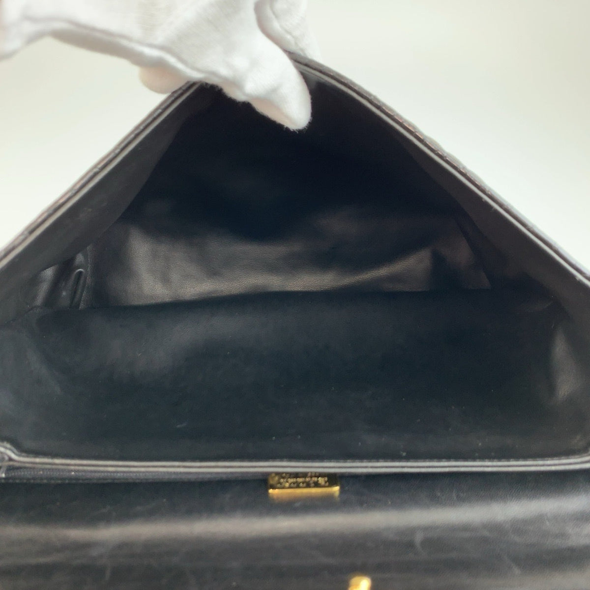 Bally Black Leather Handbag (Pre-Owned)