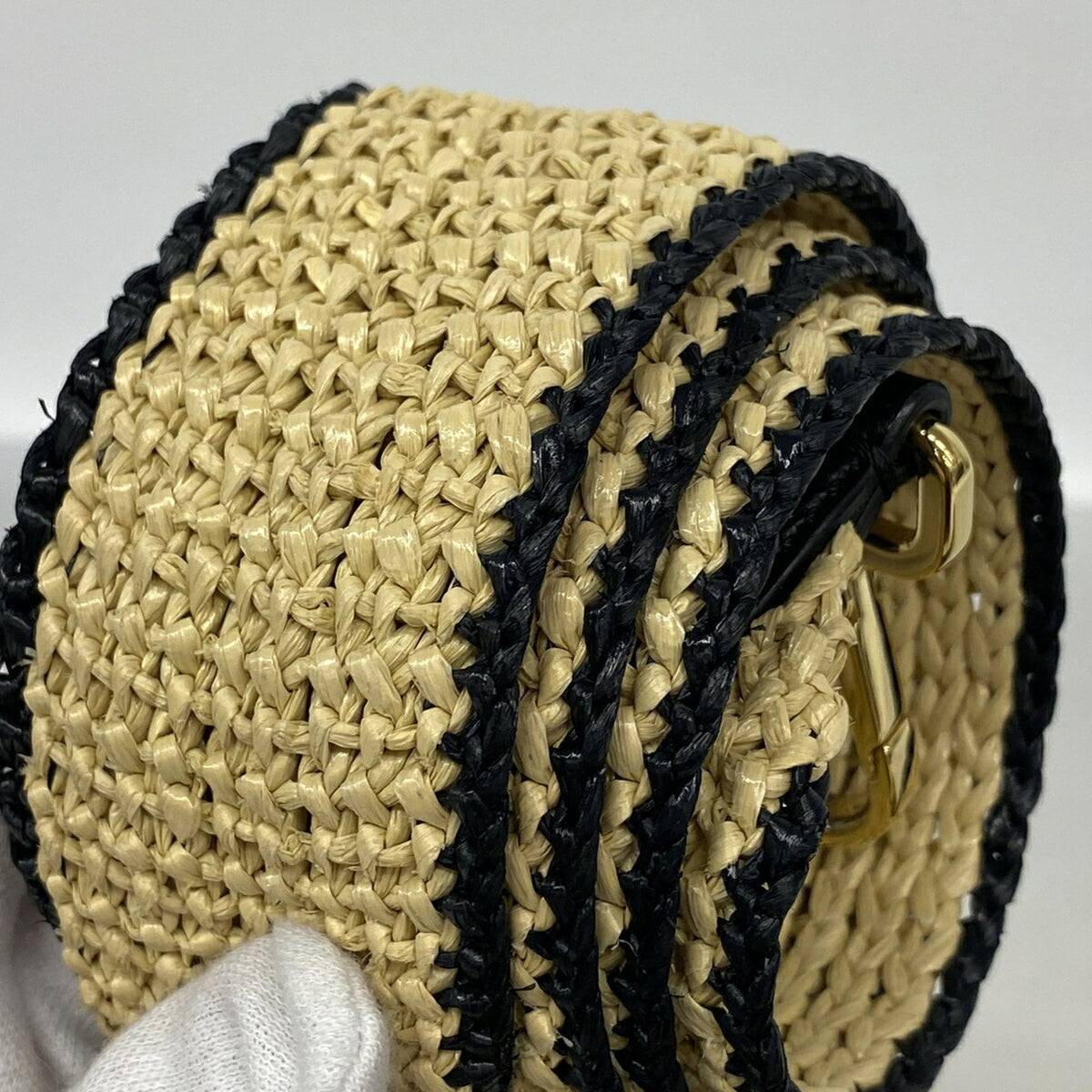 Fendi Beige Black Raffia Handbag (Pre-Owned)