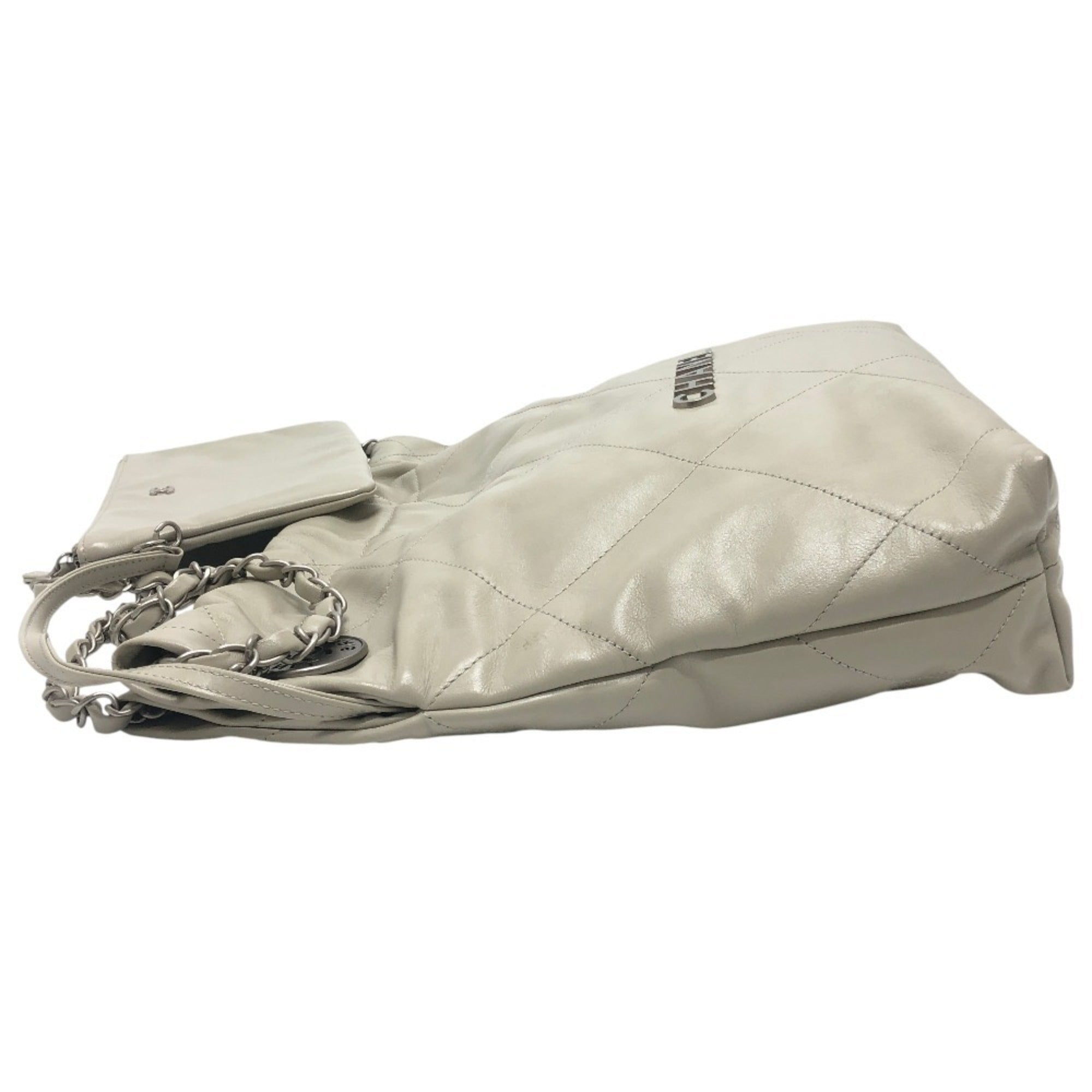 Chanel Gray Leather Shoulder Bag (Pre-Owned)
