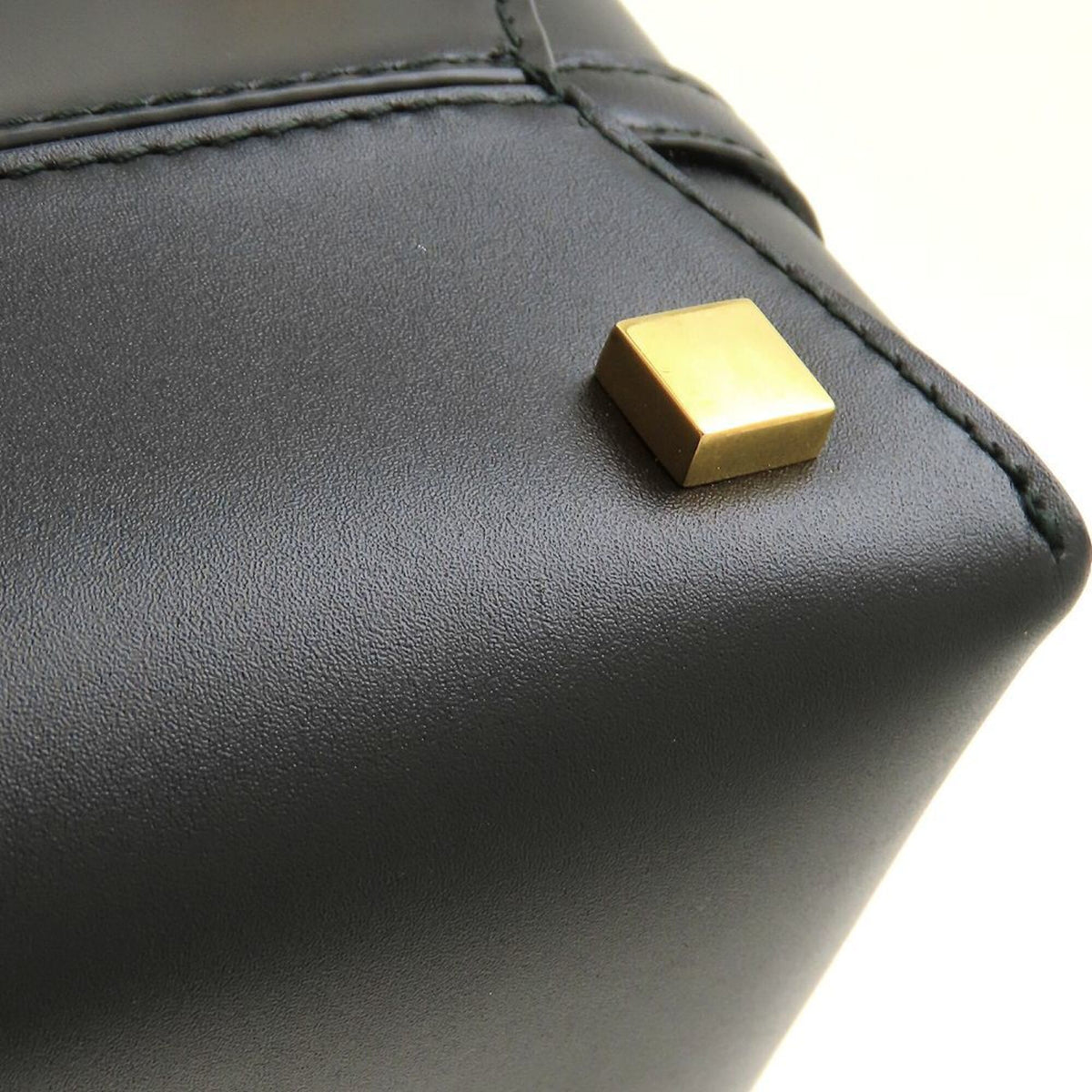 Yves Saint Laurent Black Leather Shoulder Bag (Pre-Owned)