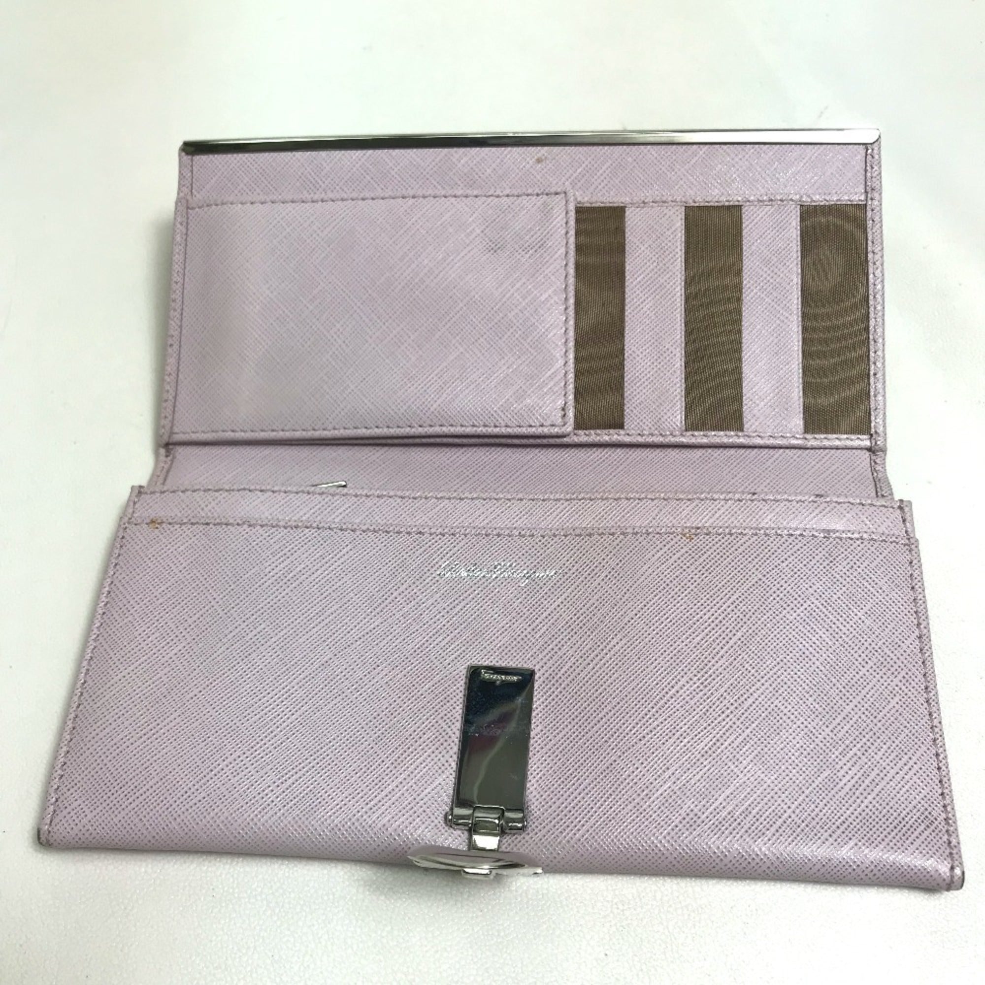 Salvatore Ferragamo Gancini Light Purple Leather Long Wallet (Bi-Fold) (Pre-Owned)
