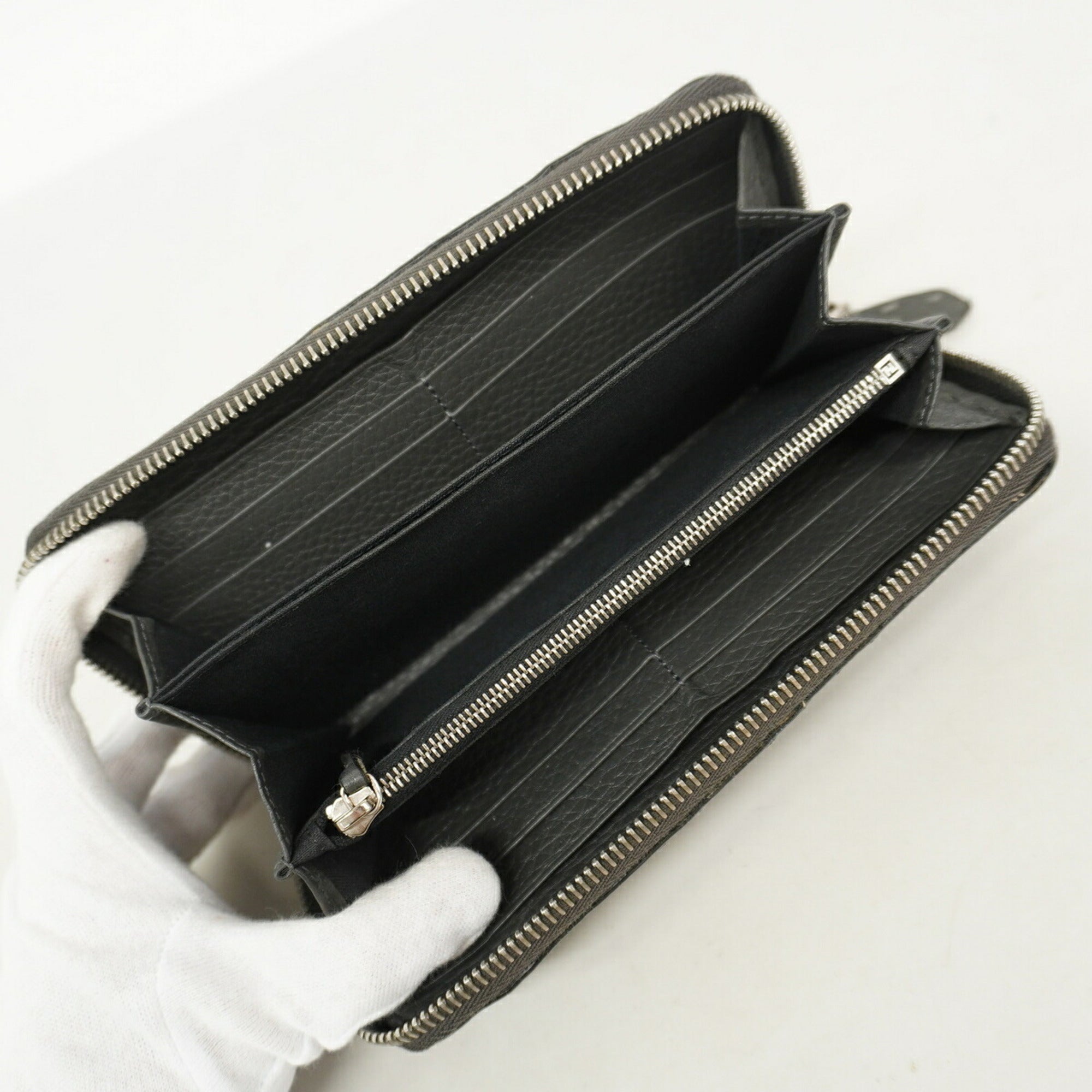 Fendi Black Leather Long Wallet (Bi-Fold) (Pre-Owned)