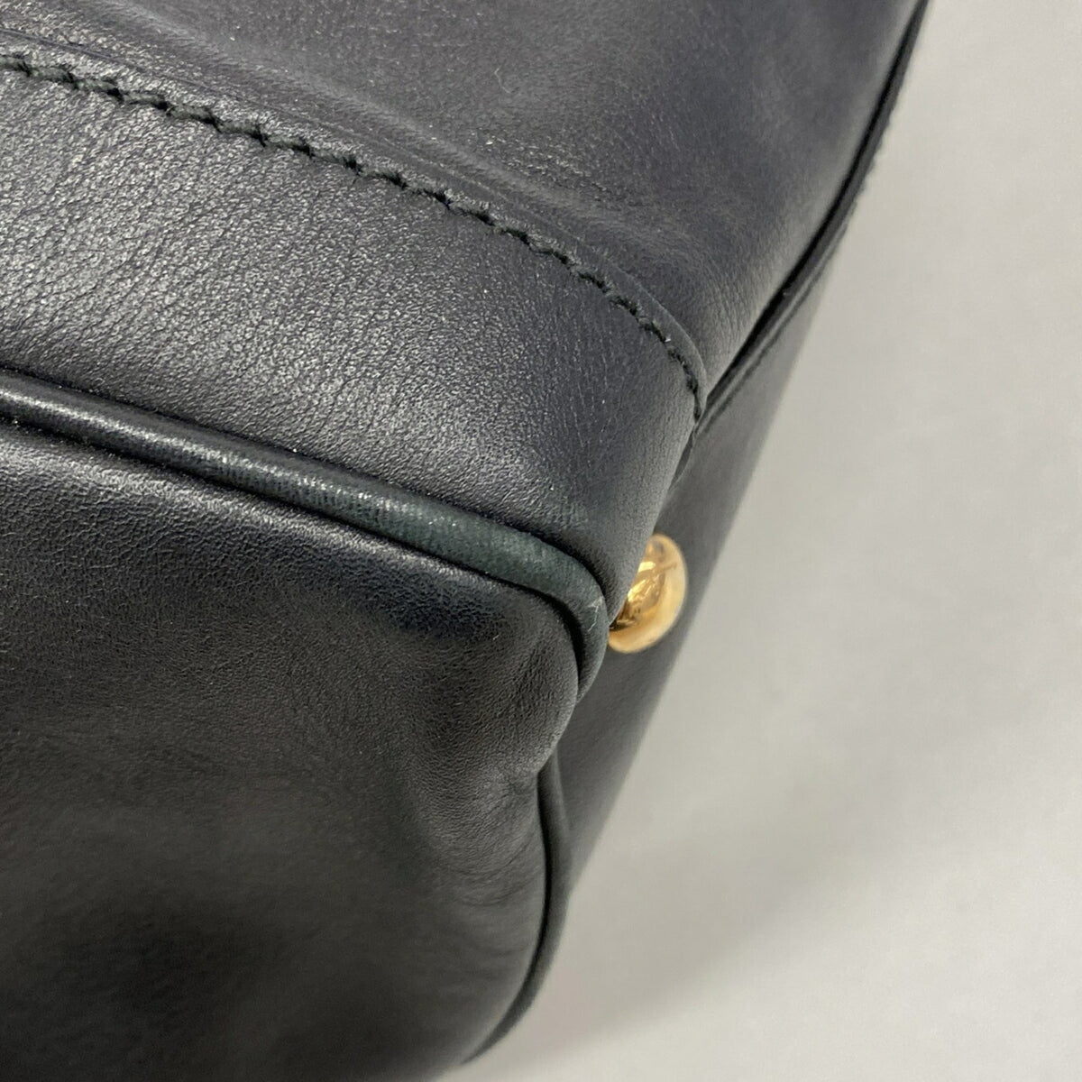 Salvatore Ferragamo Black Leather Tote Bag (Pre-Owned)