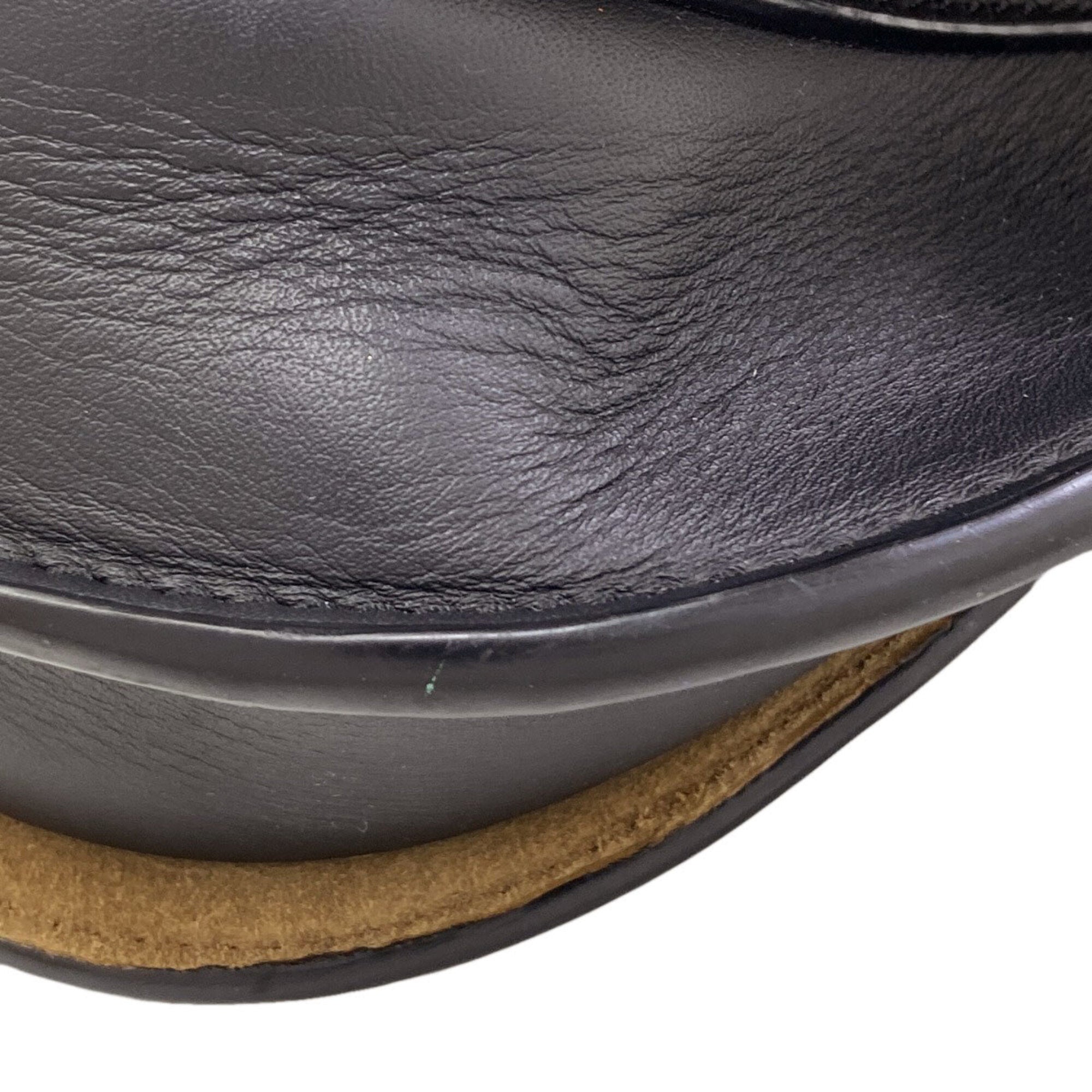 Loewe Black Leather Shoulder Bag (Pre-Owned)