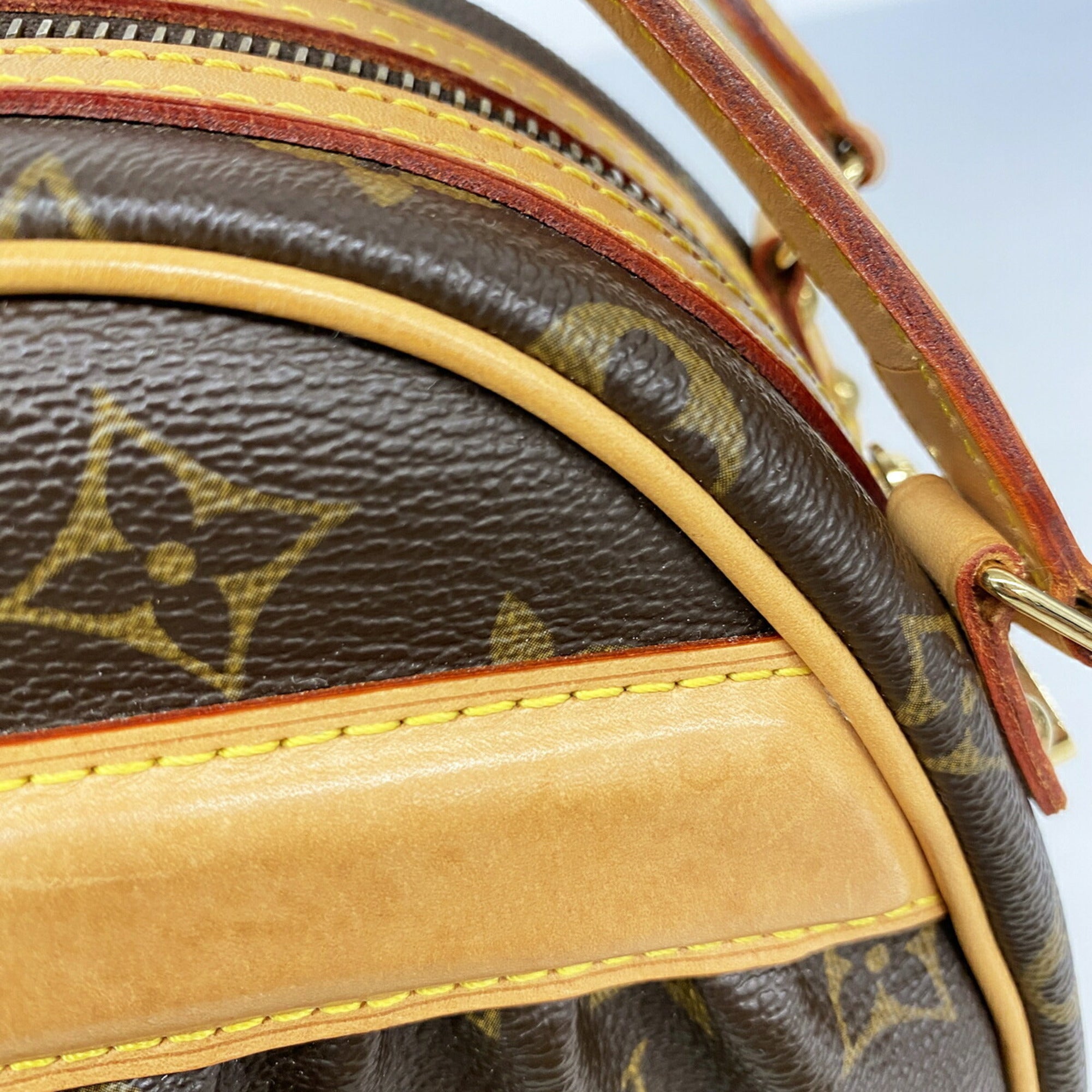 Louis Vuitton Brown Handbag (Pre-Owned)