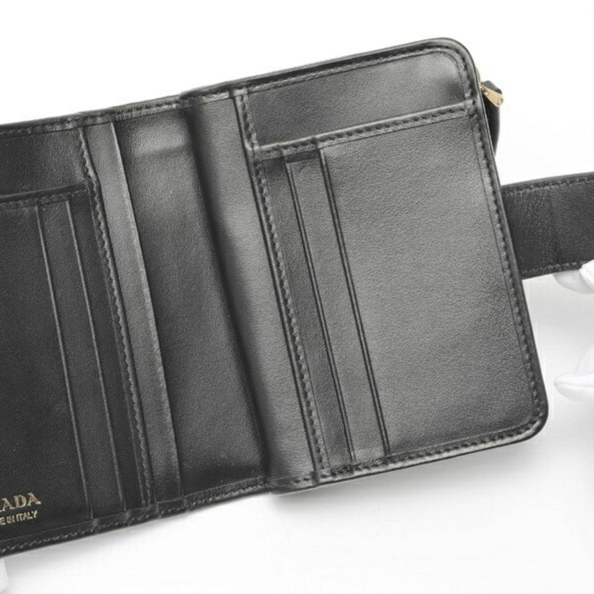 Prada Black Leather Wallet (Bi-Fold) (Pre-Owned)