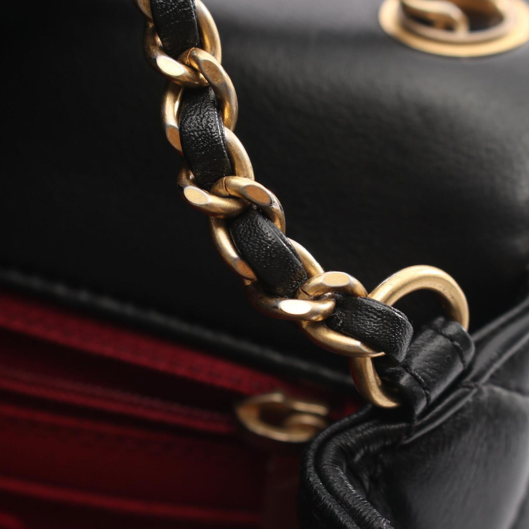 Chanel Black Leather Handbag Shoulder Bag (Pre-Owned)