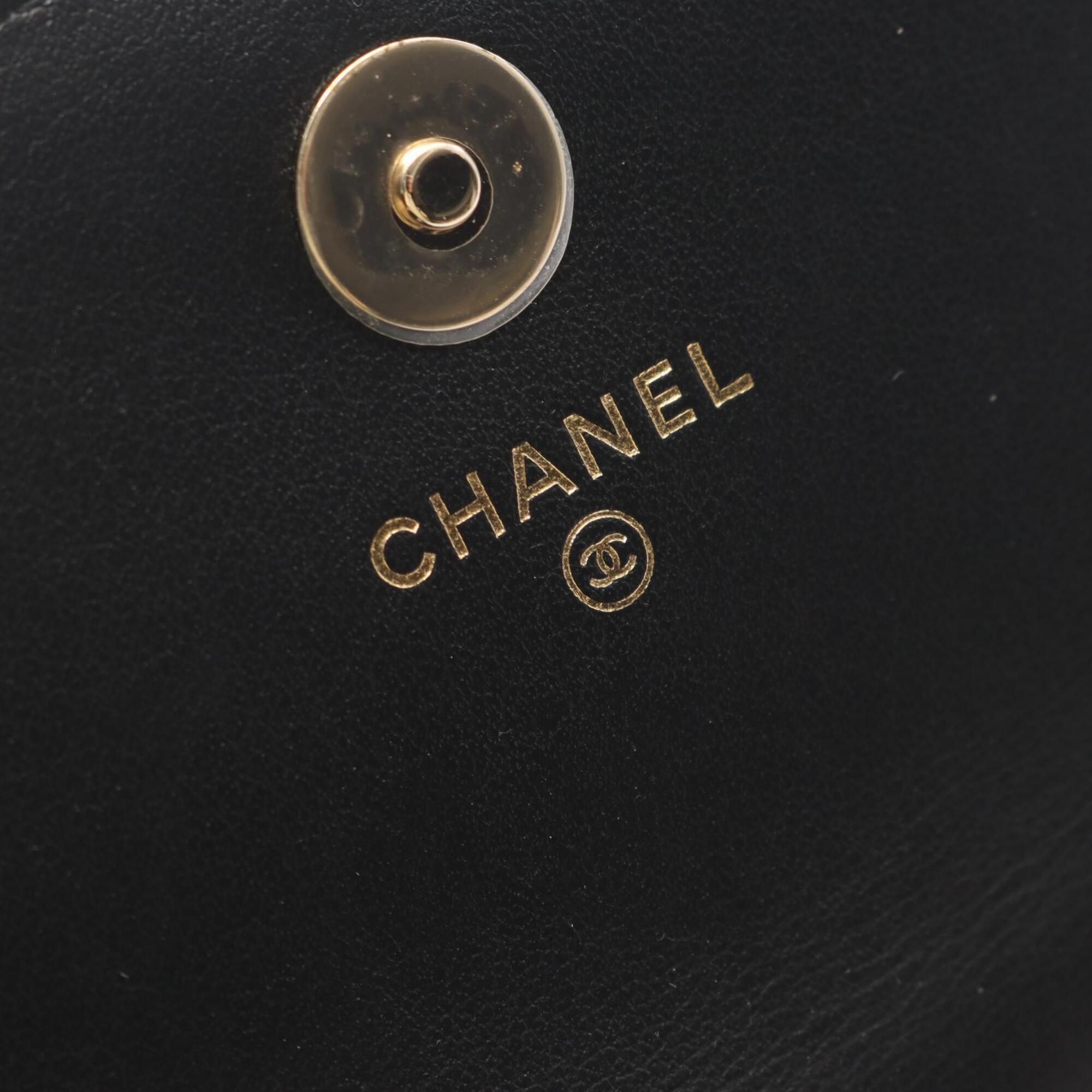 Chanel Black Leather Handbag Shoulder Bag (Pre-Owned)