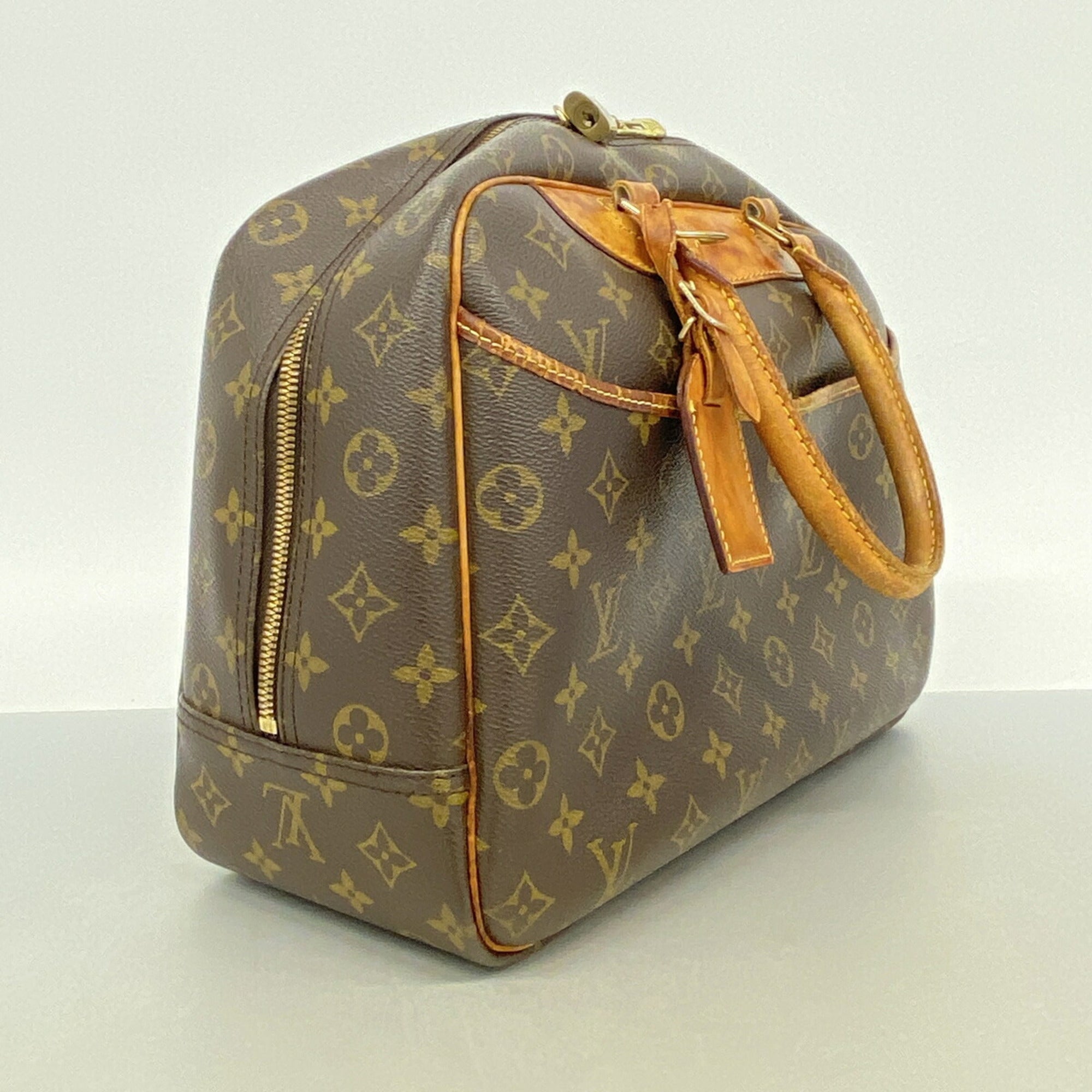 Louis Vuitton Brown Handbag (Pre-Owned)