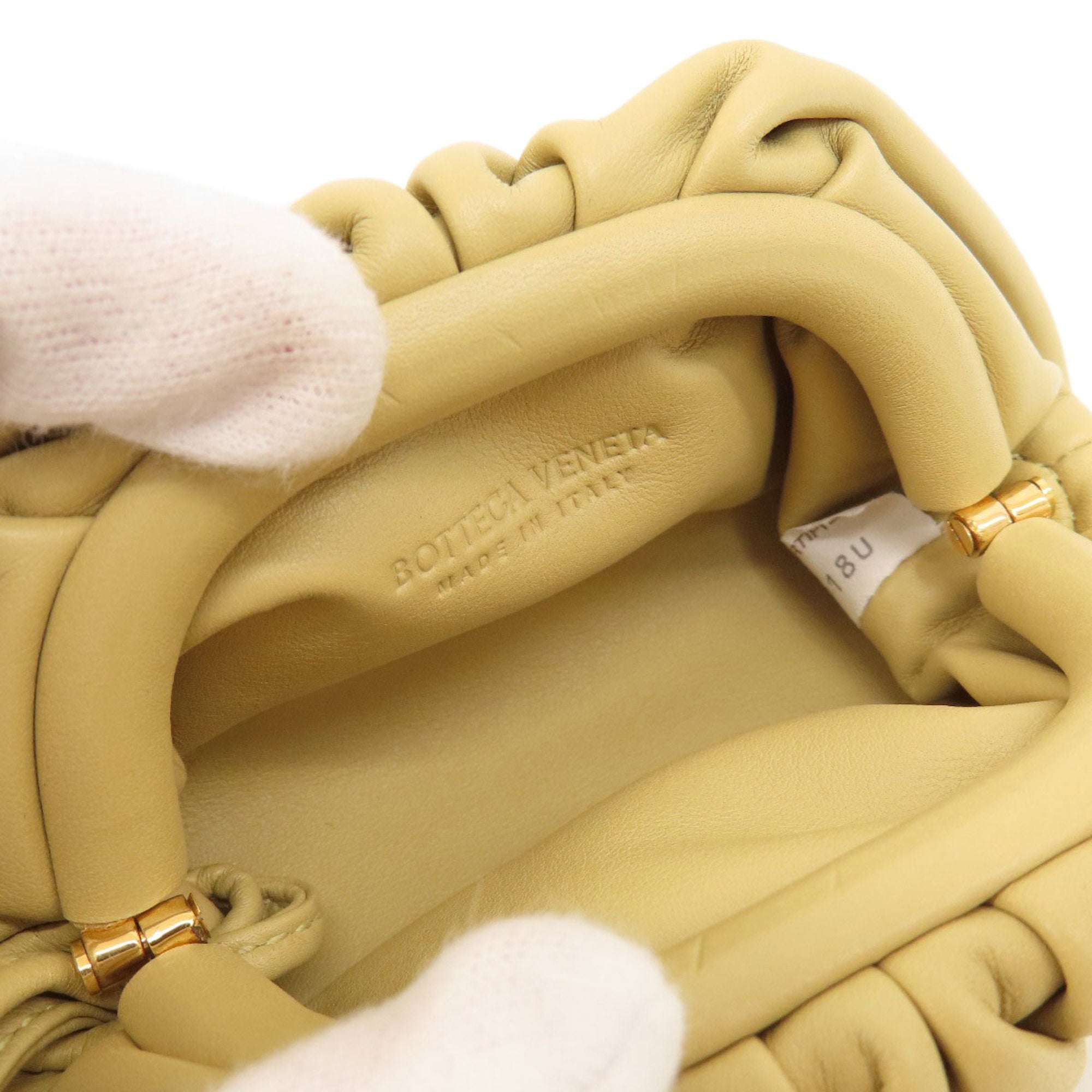 Bottega Veneta Beige Leather Pouch (Pre-Owned)