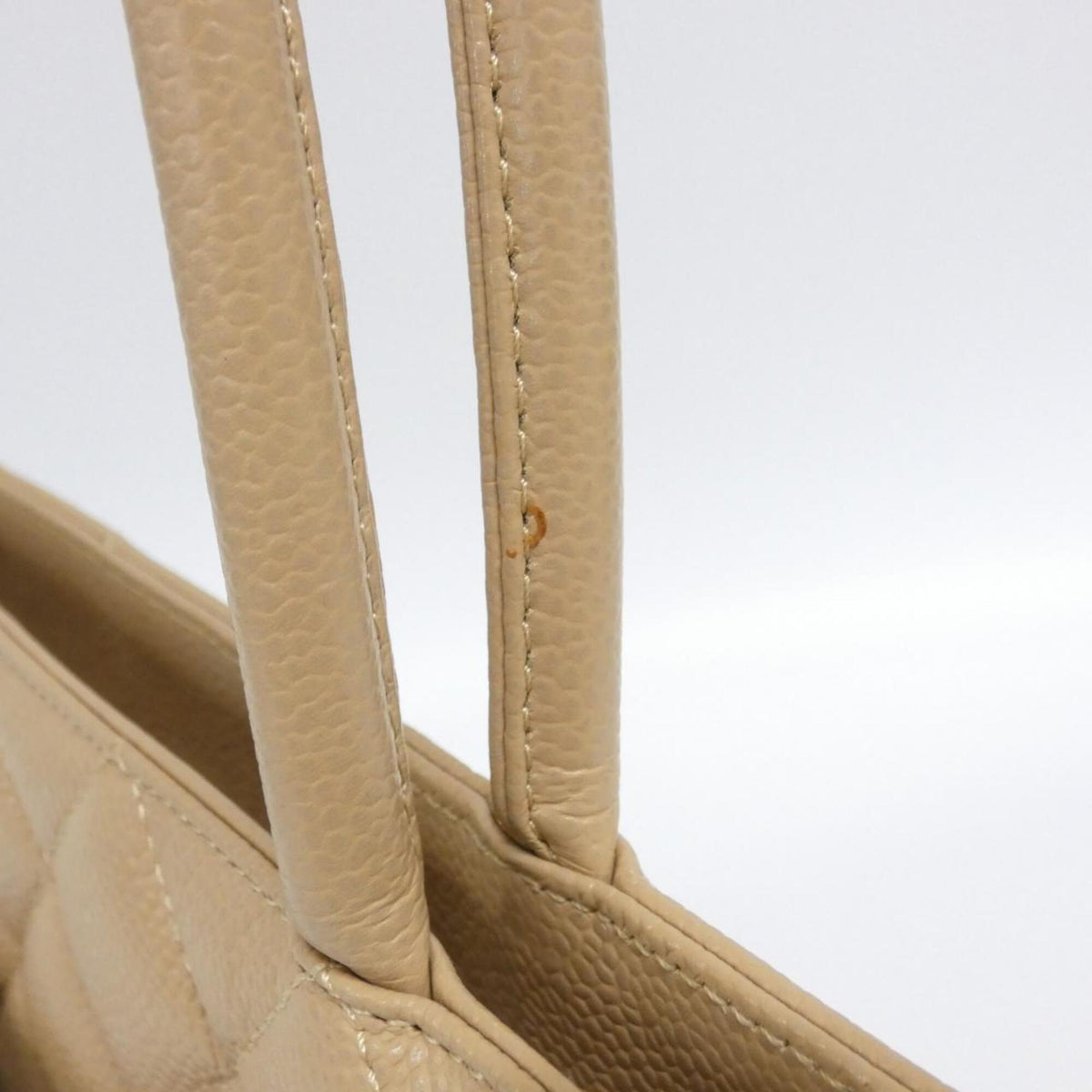 Chanel Beige Grained Calfskin Handbag (Pre-Owned)