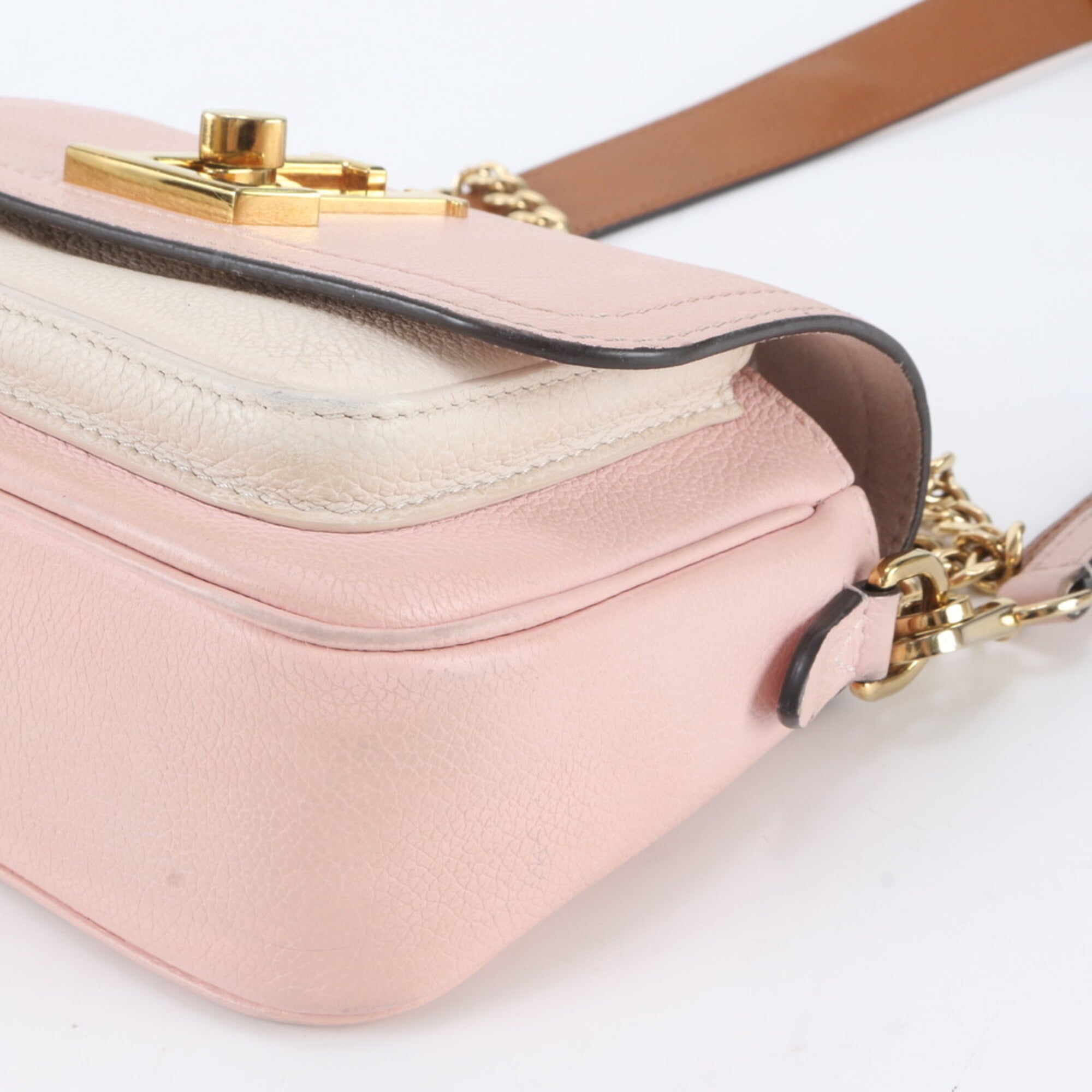 Louis Vuitton Leather Shoulder Bag (Pre-Owned)