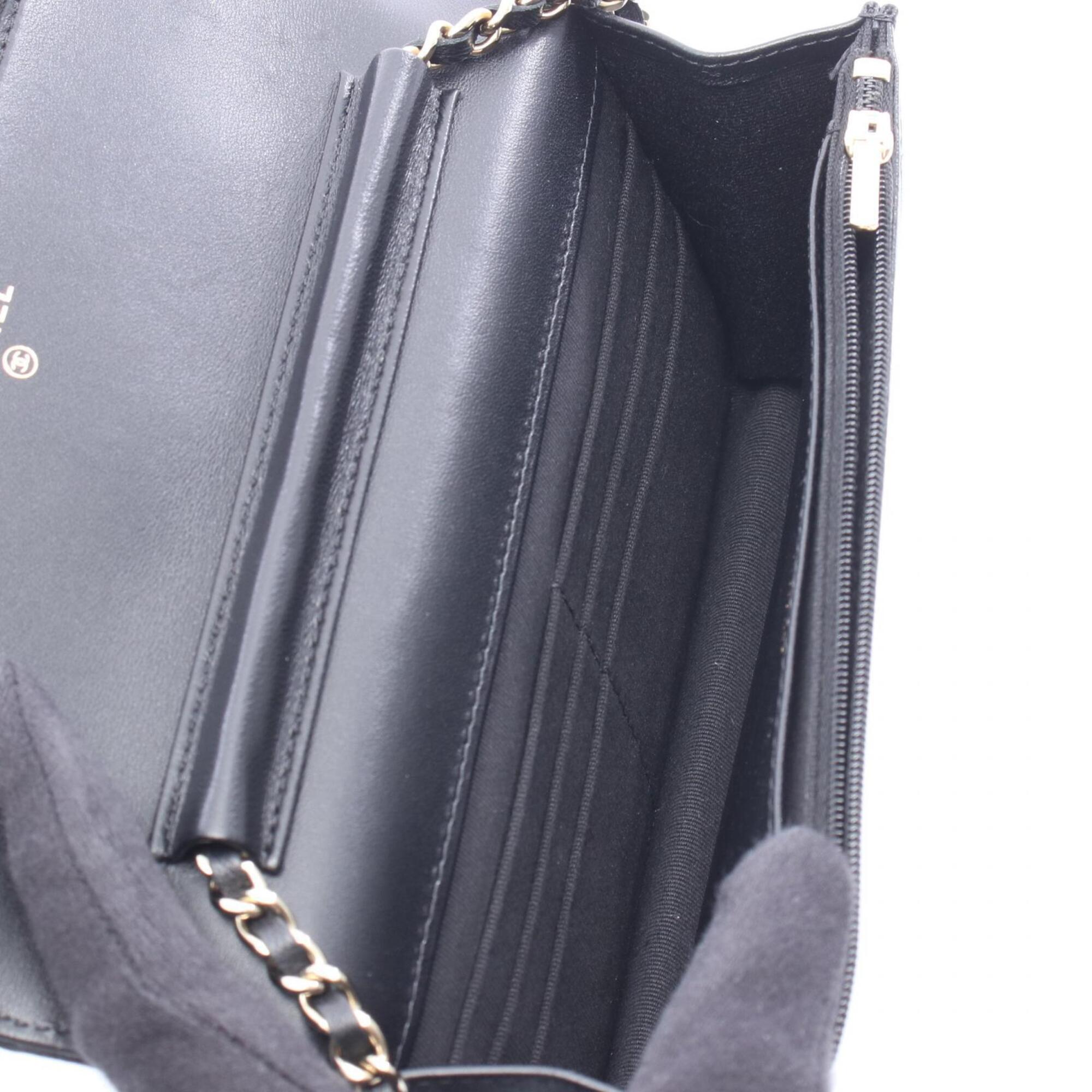 Chanel Black Leather Handbag Shoulder Bag (Pre-Owned)