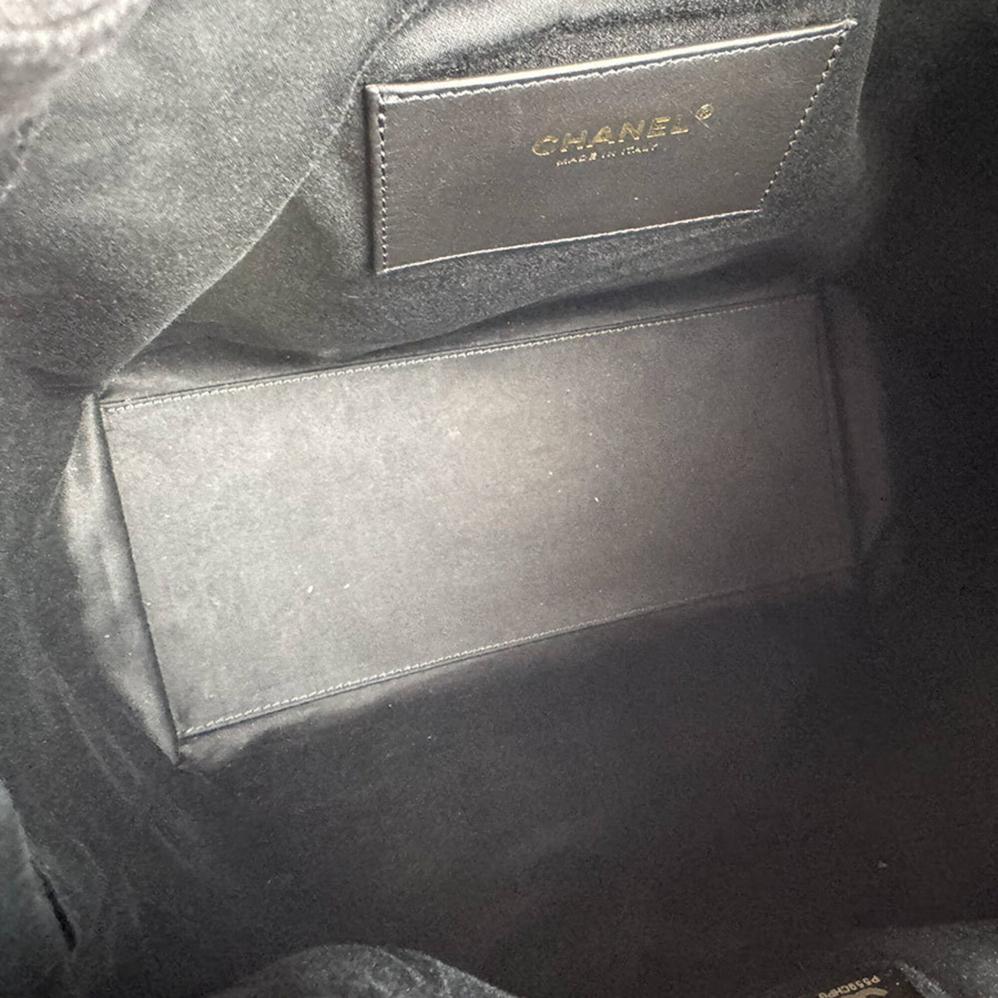 Chanel Black Denim Shoulder Bag (Pre-Owned)