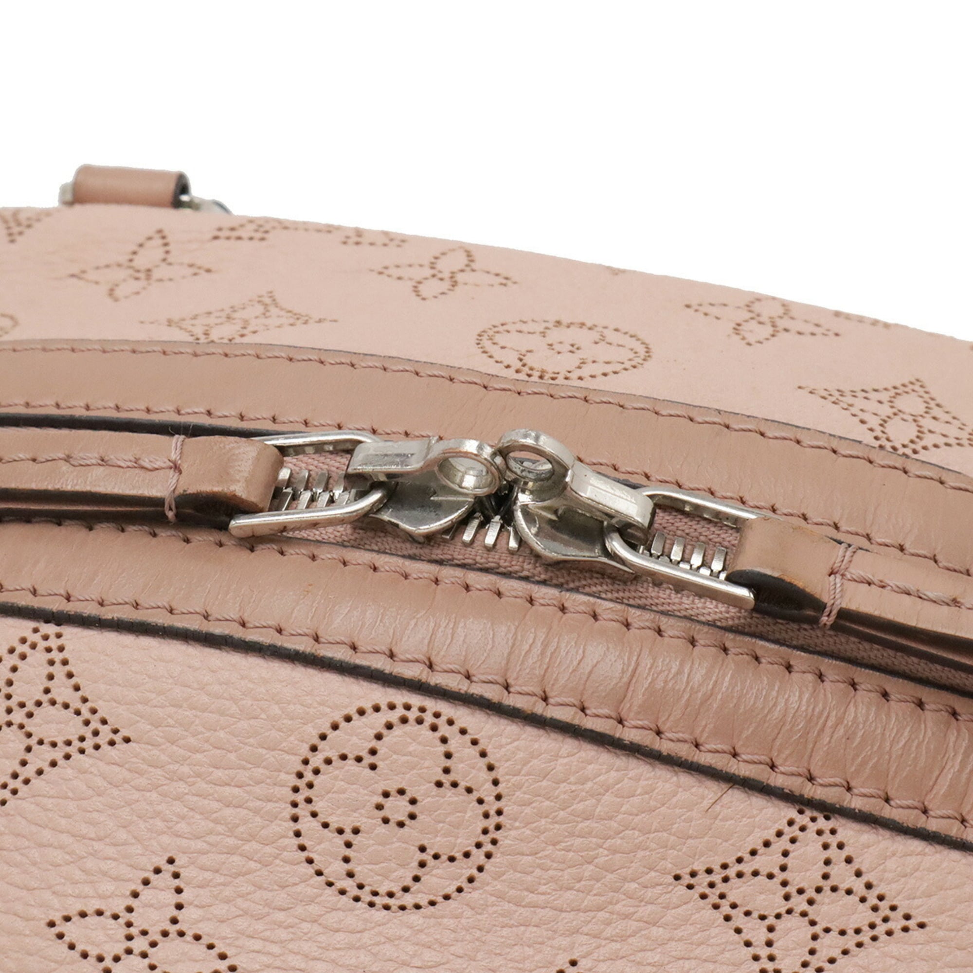 Louis Vuitton Mahina Magnolia Mahina Leather Handbag Shoulder Bag (Pre-Owned)