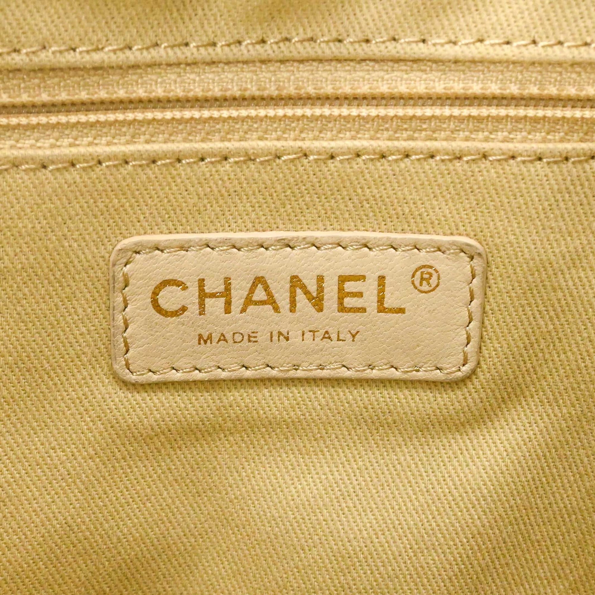 Chanel Navy Canvas Tote Bag (Pre-Owned)