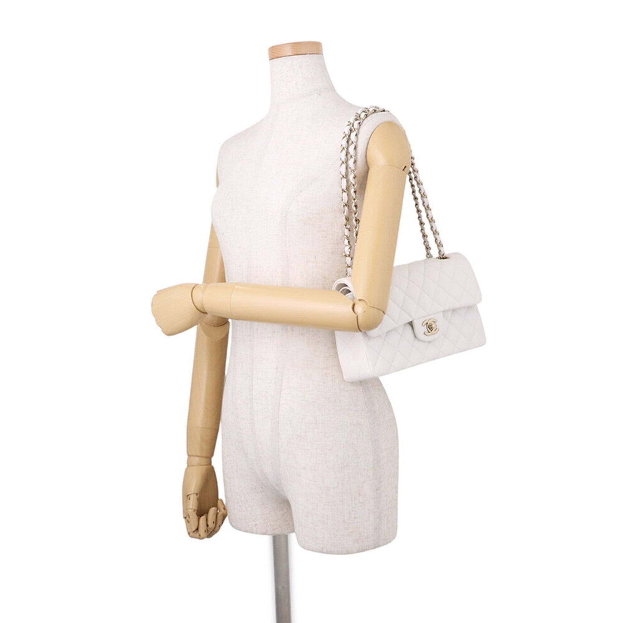 Chanel White Grained Calfskin Handbag Shoulder Bag (Pre-Owned)