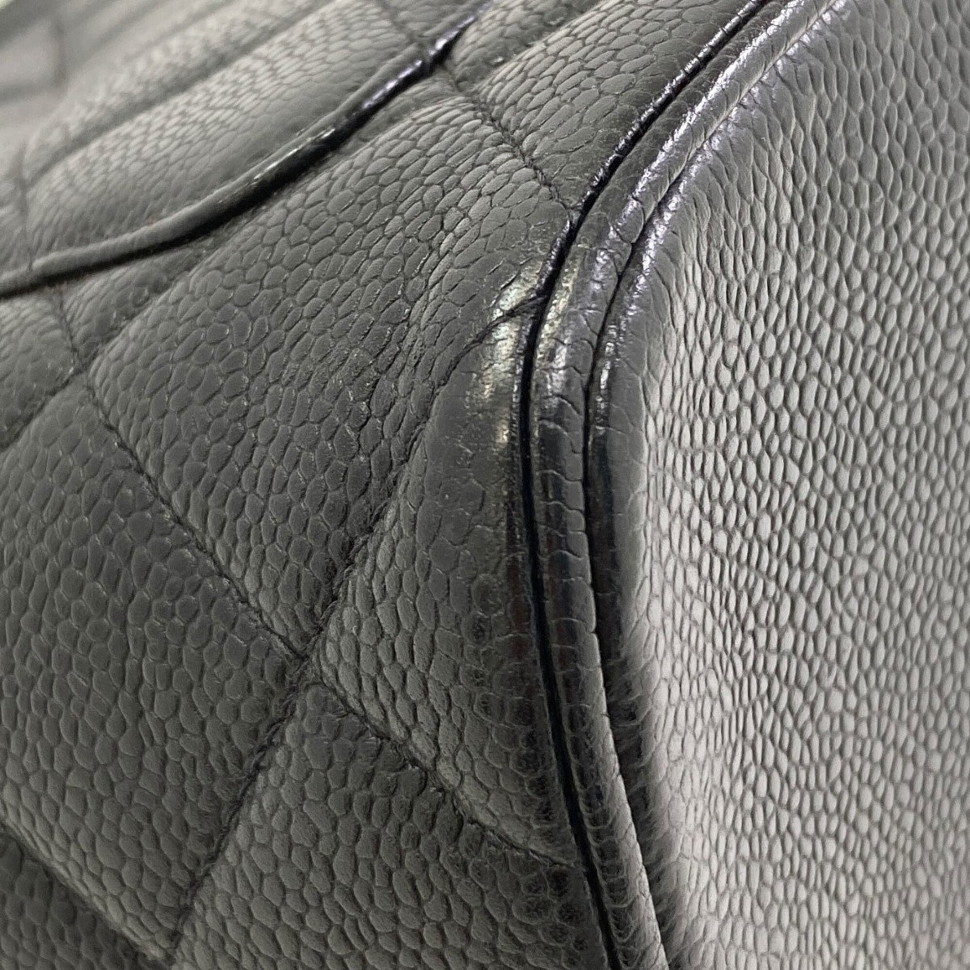 Chanel Black Leather Tote Bag (Pre-Owned)