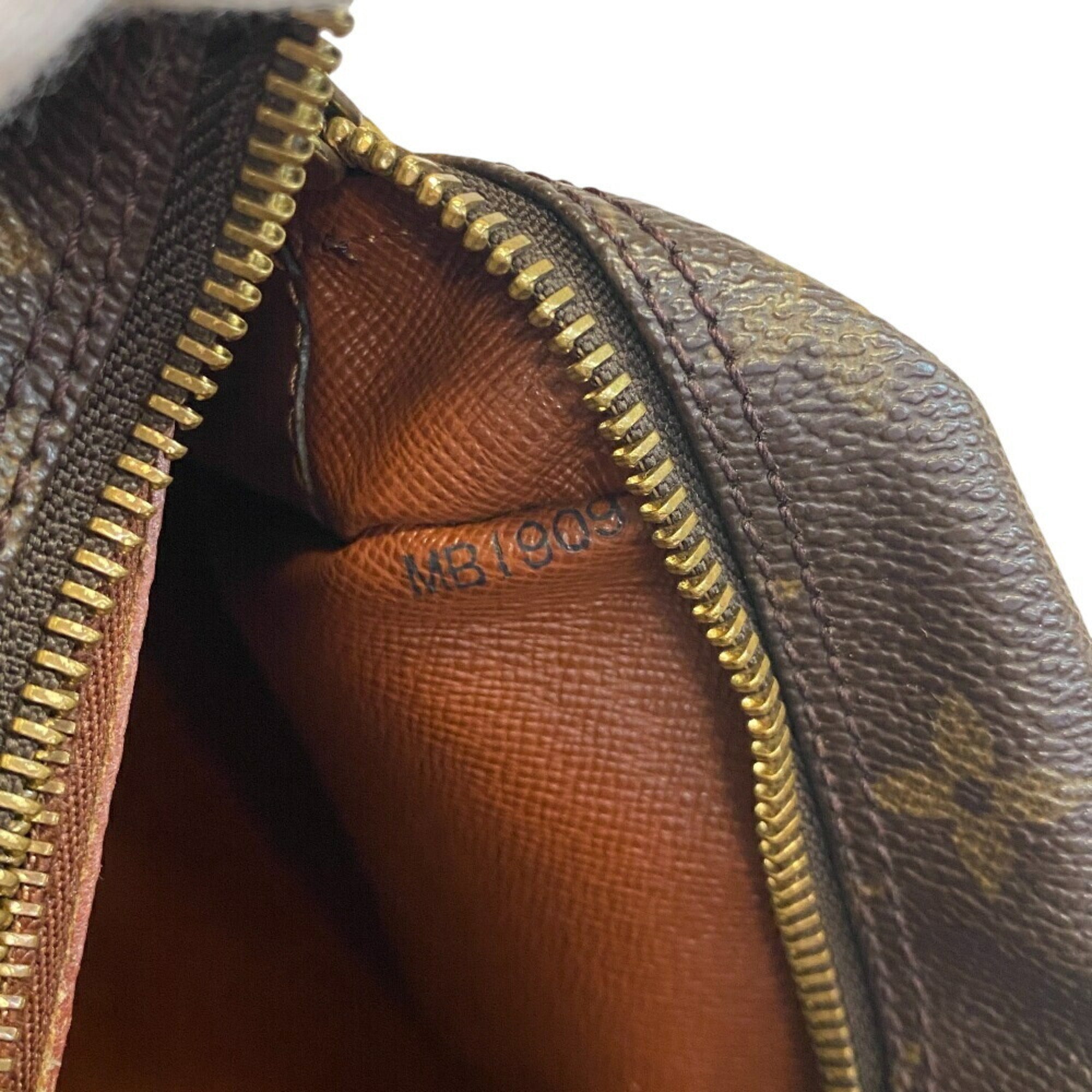 Louis Vuitton Brown Leather Shoulder Bag (Pre-Owned)