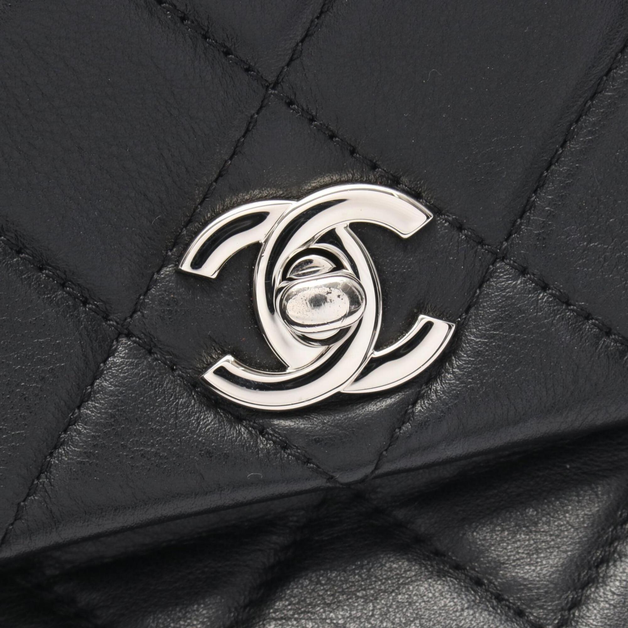 Chanel Black Leather Handbag Shoulder Bag (Pre-Owned)