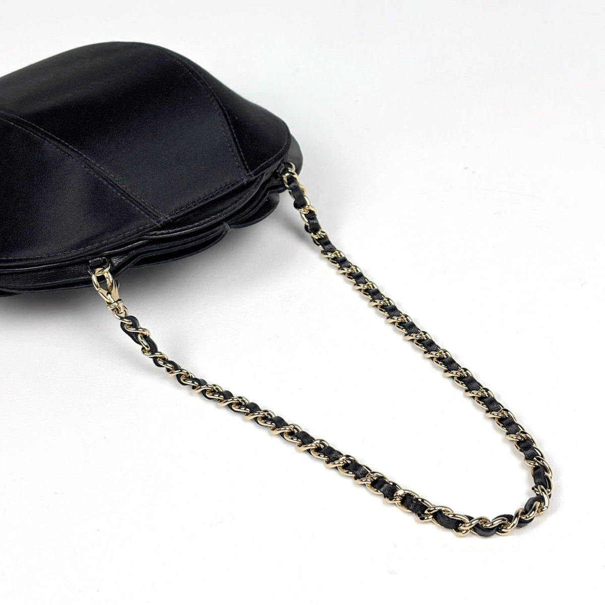 Chanel Black Leather Satin Handbag (Pre-Owned)