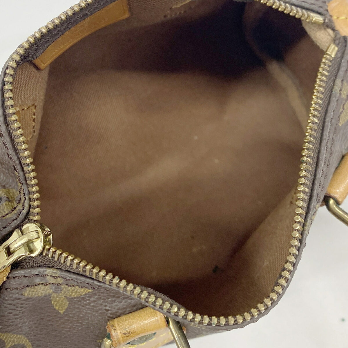 Louis Vuitton Brown Handbag (Pre-Owned)