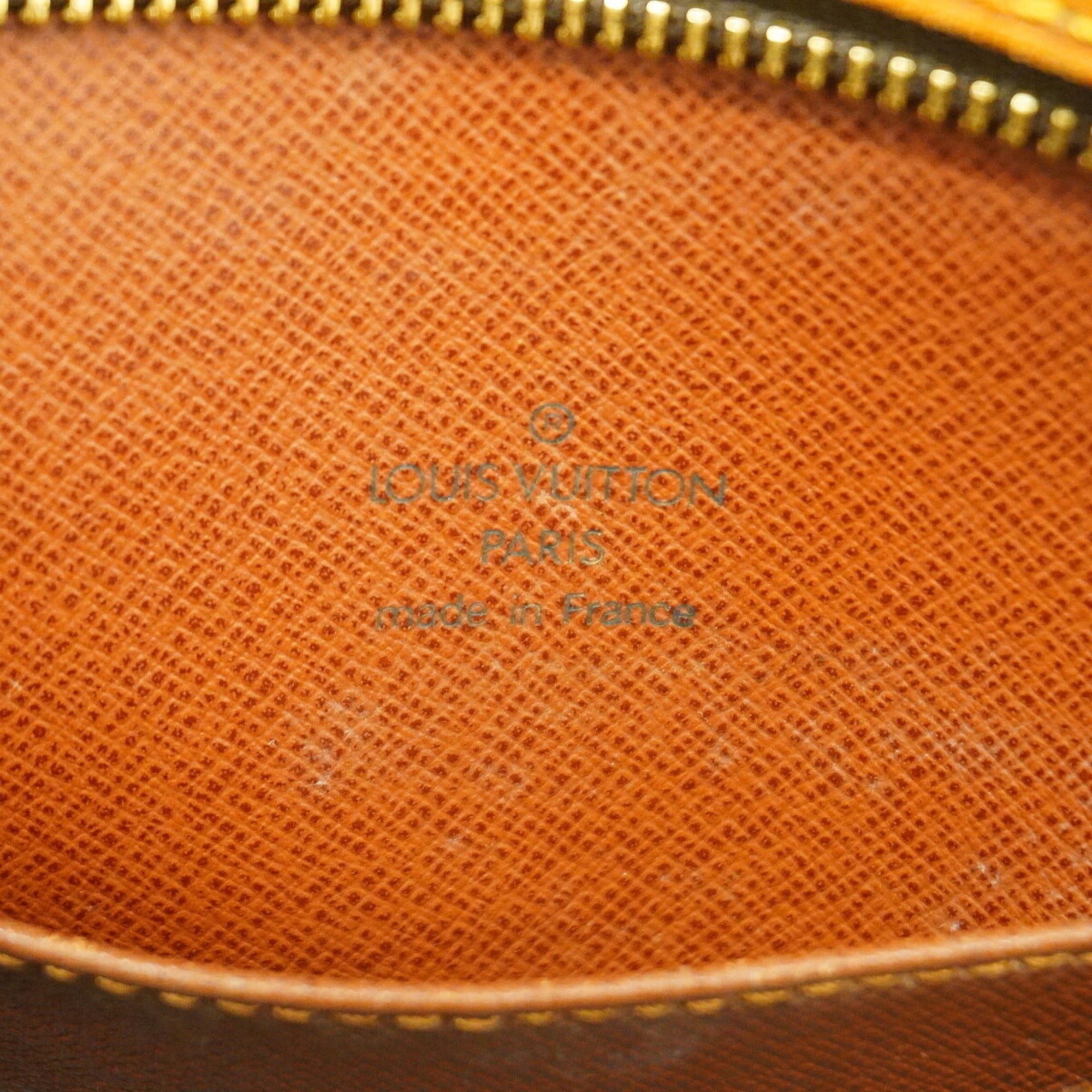 Louis Vuitton Brown Shoulder Bag (Pre-Owned)