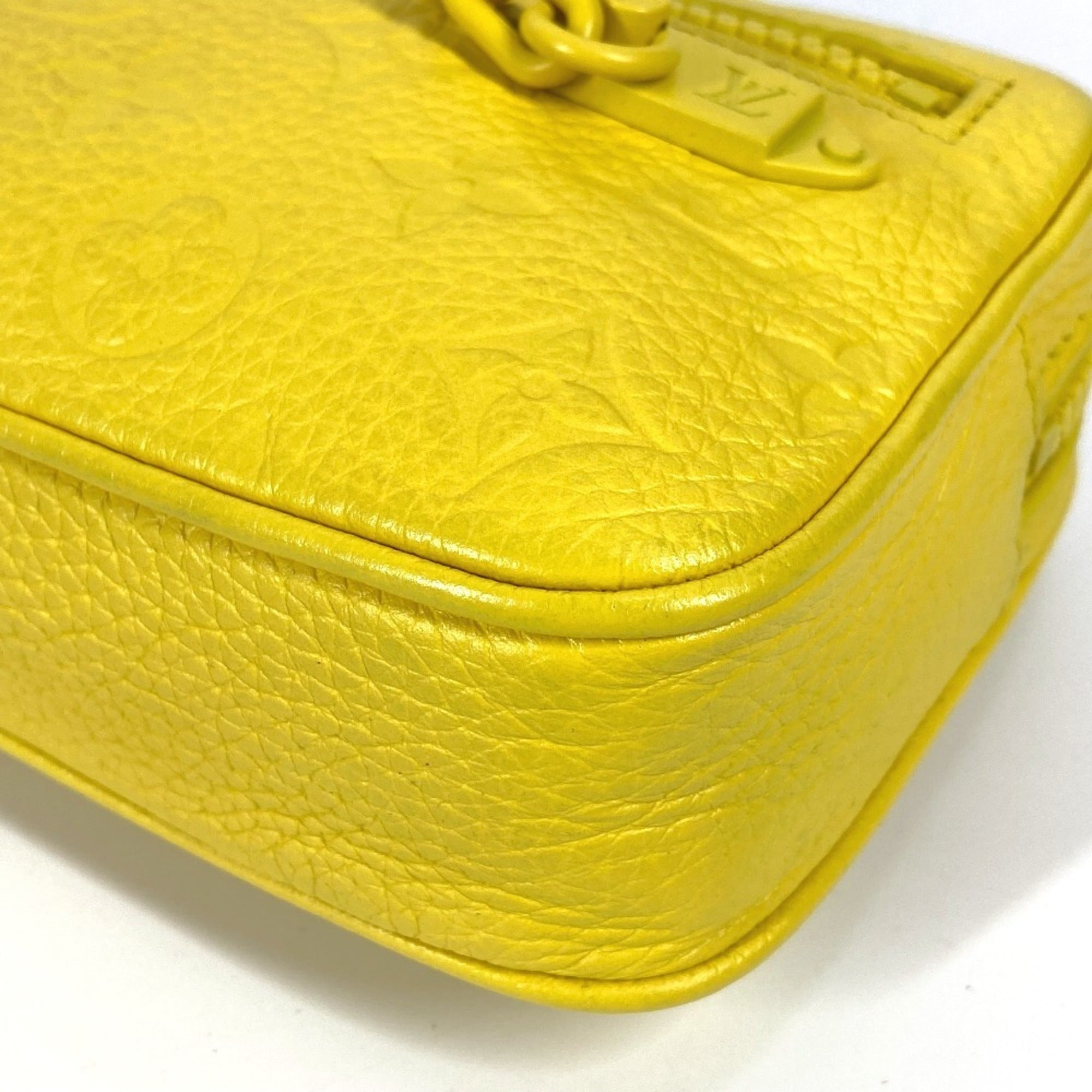 Louis Vuitton Yellow Leather Clutch Bag (Pre-Owned)