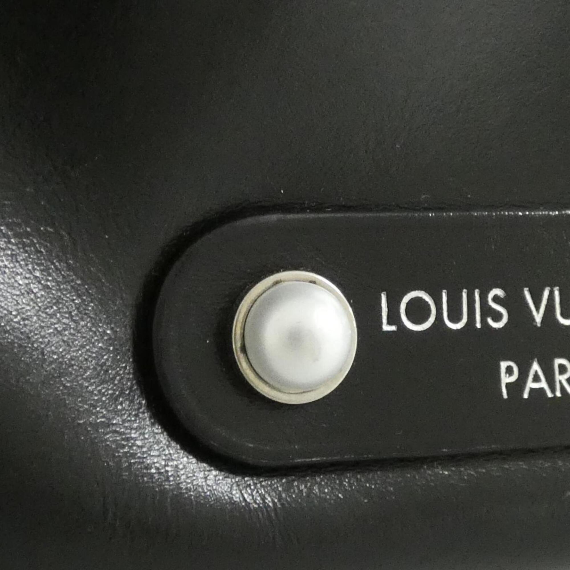 Louis Vuitton Black Leather Shoulder Bag (Pre-Owned)