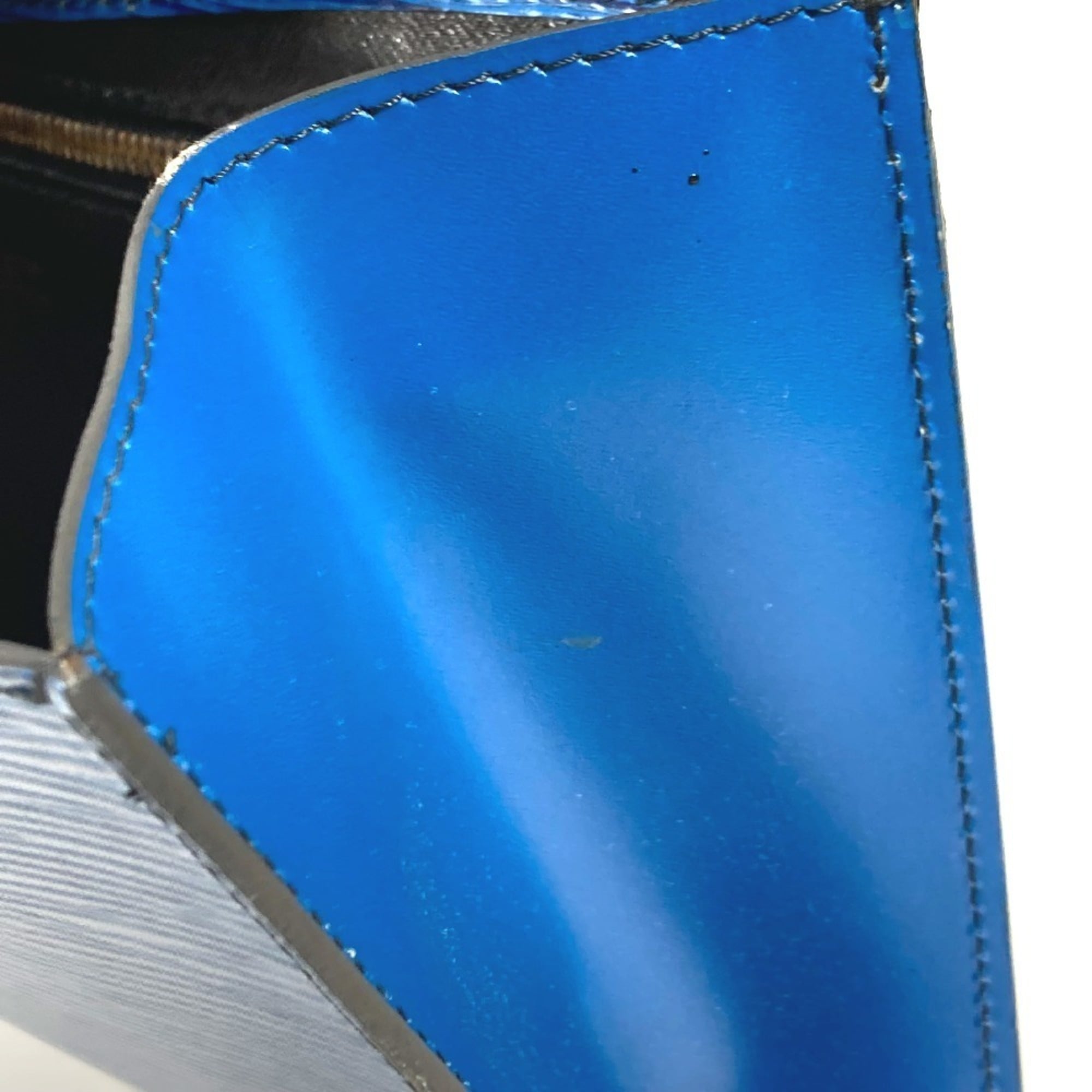 Louis Vuitton Blue Toledo Blue Epi Leather Clutch Bag (Pre-Owned)