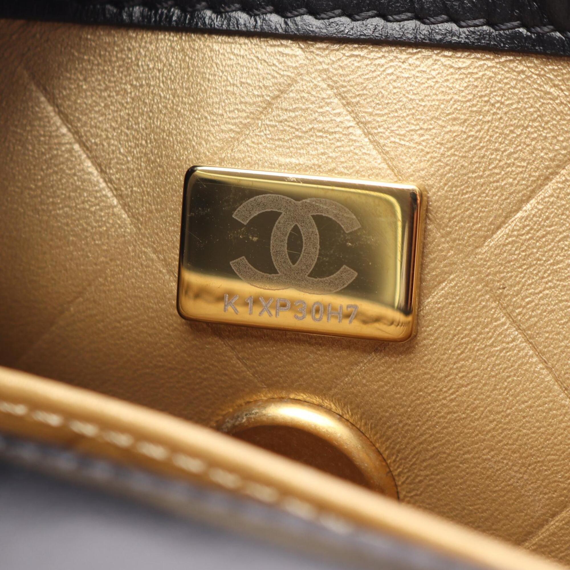 Chanel Black Leather Handbag Shoulder Bag (Pre-Owned)