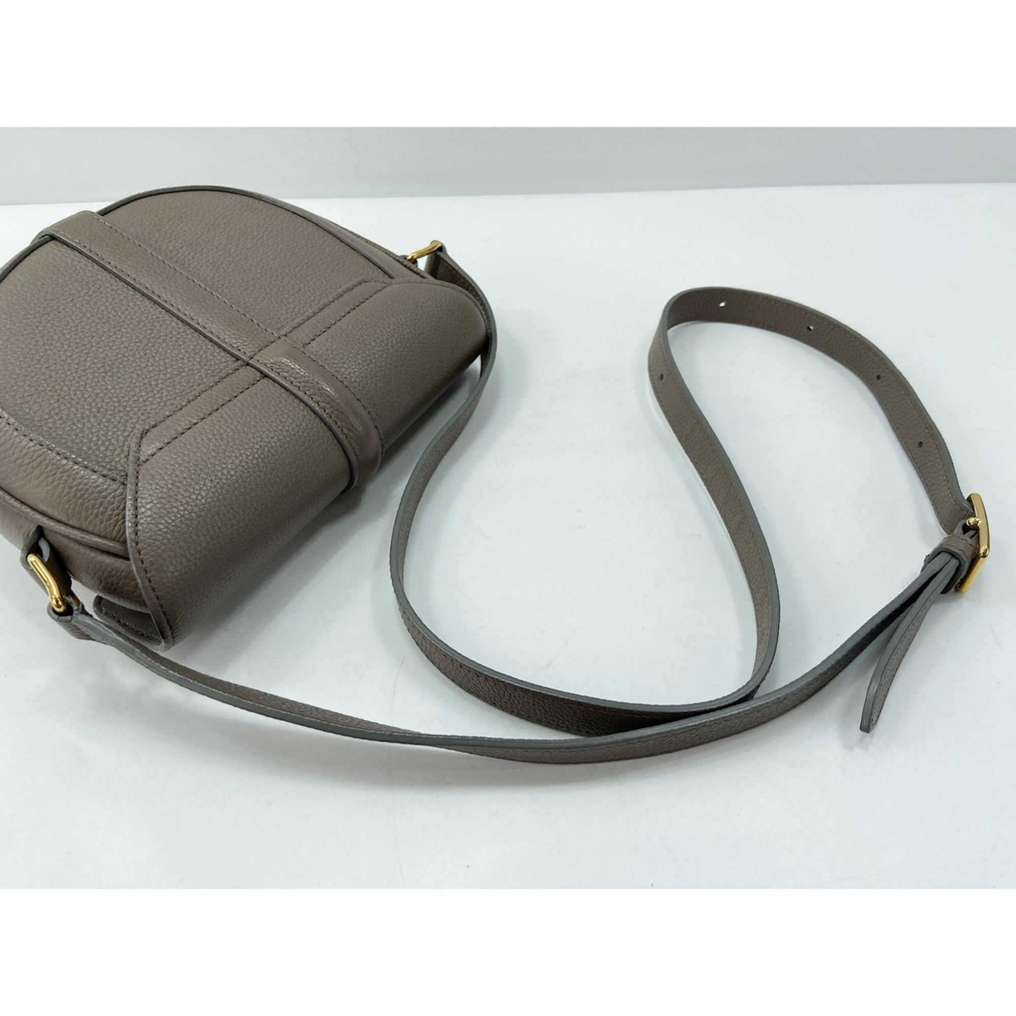 Celine Beige Shoulder Bag (Pre-Owned)