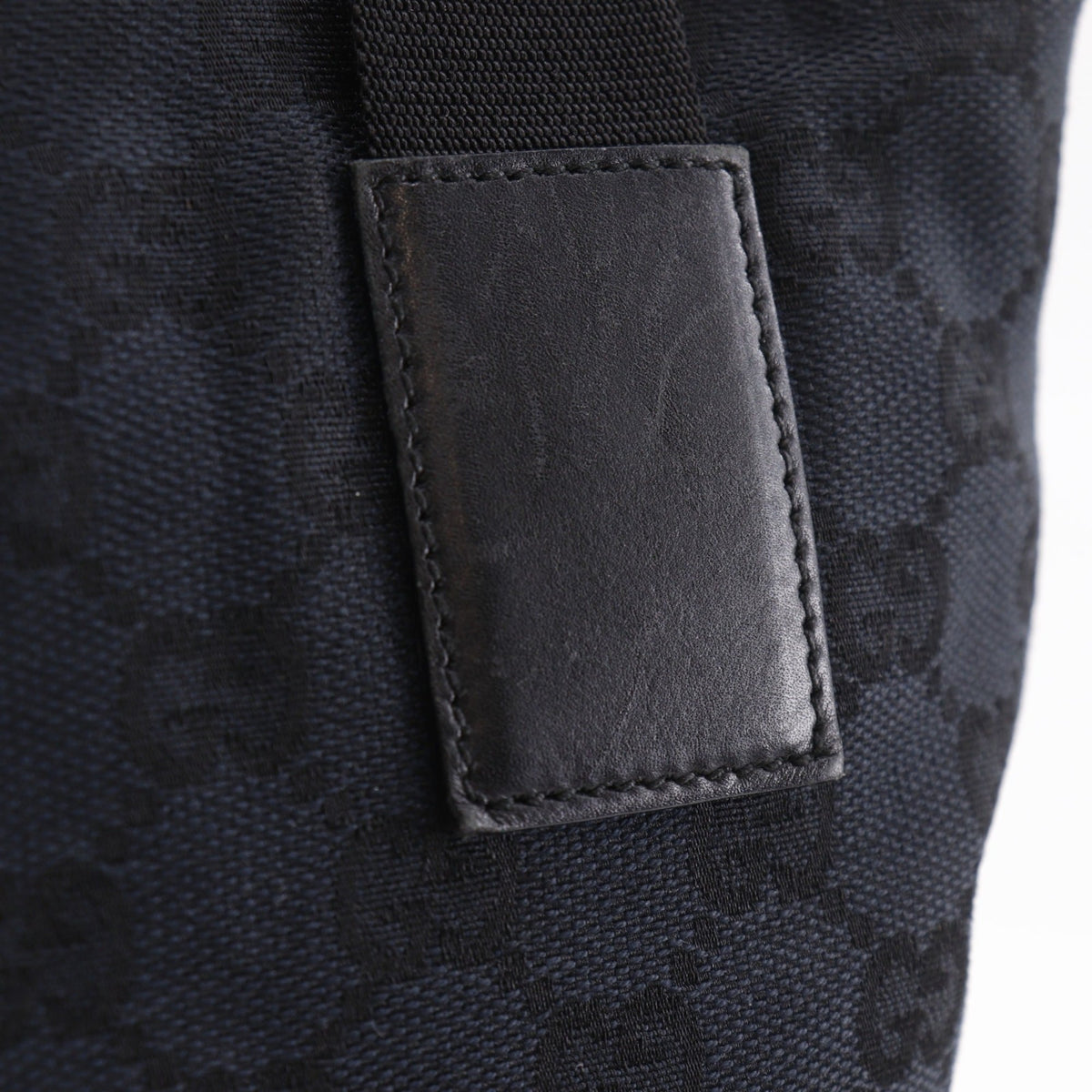 Gucci Gg Canvas Black Gg Canvas Tote Bag (Pre-Owned)