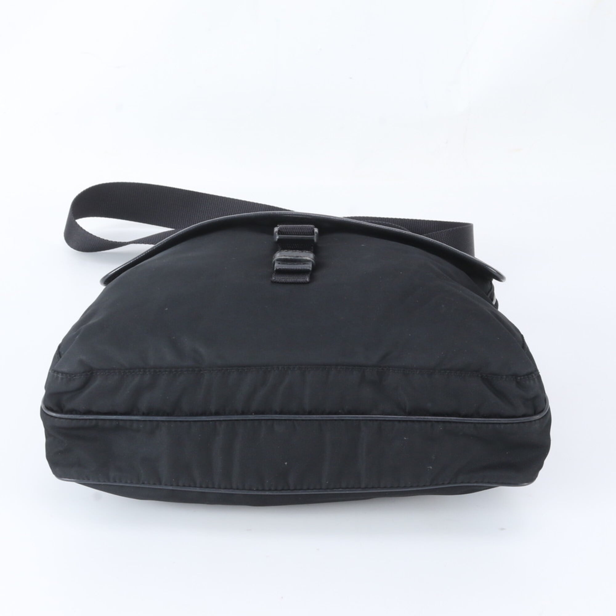 Prada Black Nylon Leather Messenger Bag Shoulder Bag (Pre-Owned)