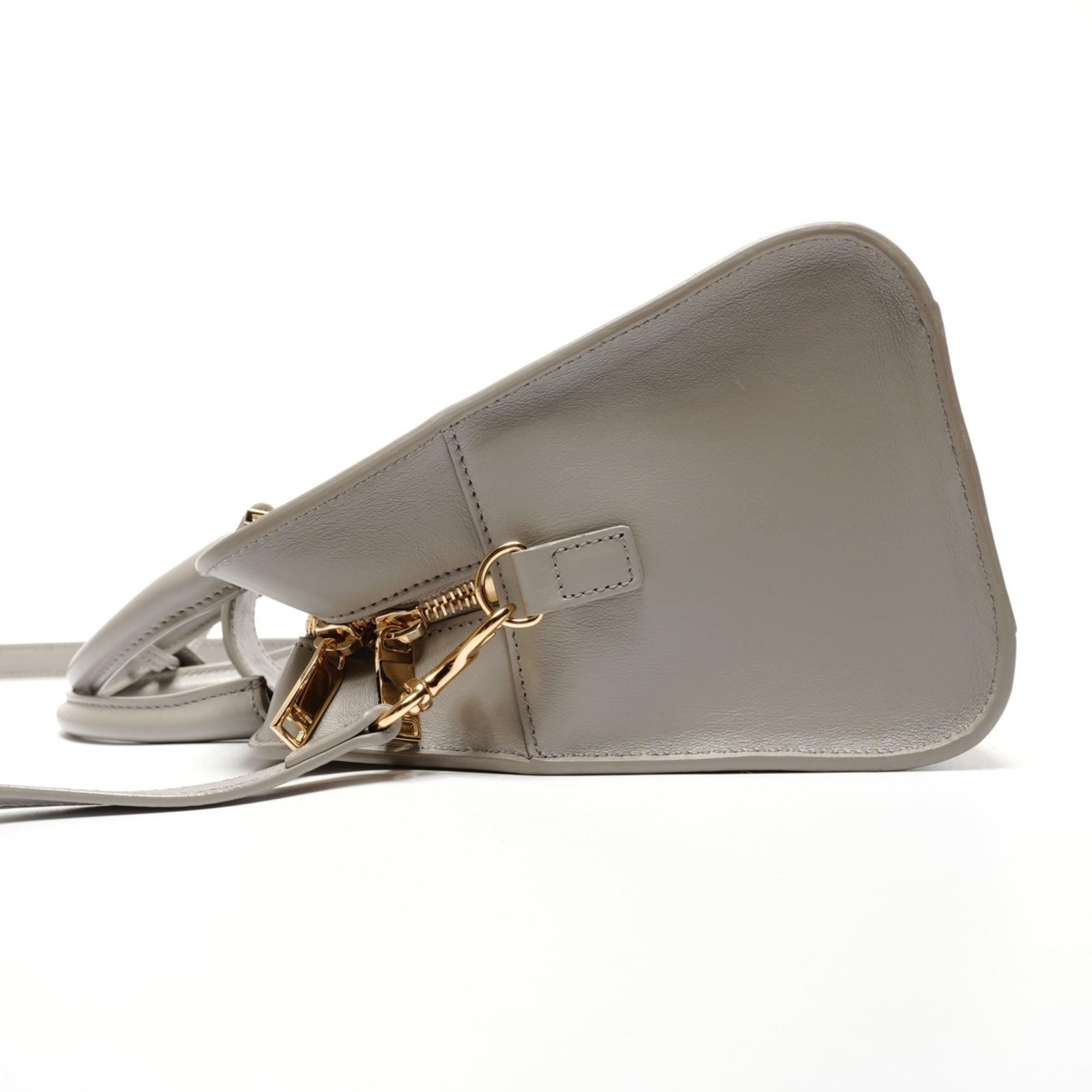 Yves Saint Laurent Gray Shoulder Bag (Pre-Owned)