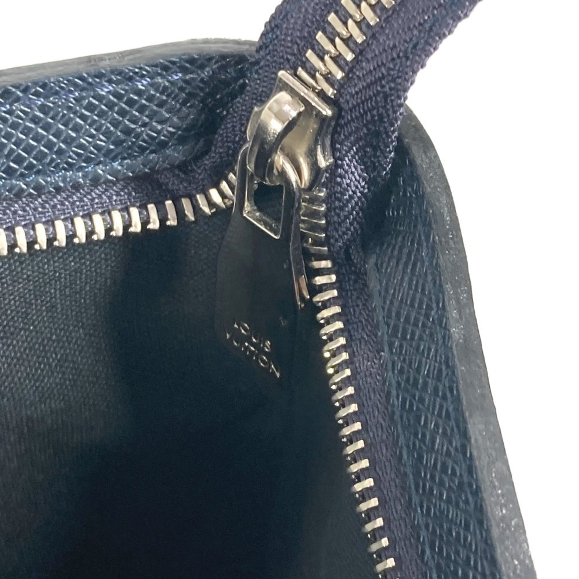 Louis Vuitton Boreal Navy Taiga Leather Shoulder Bag (Pre-Owned)