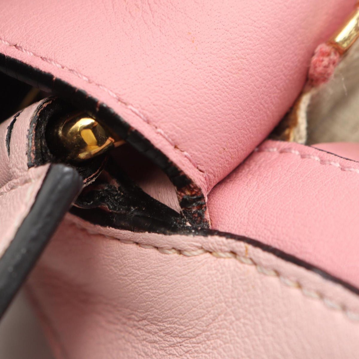 Loewe Pink Leather Handbag (Pre-Owned)