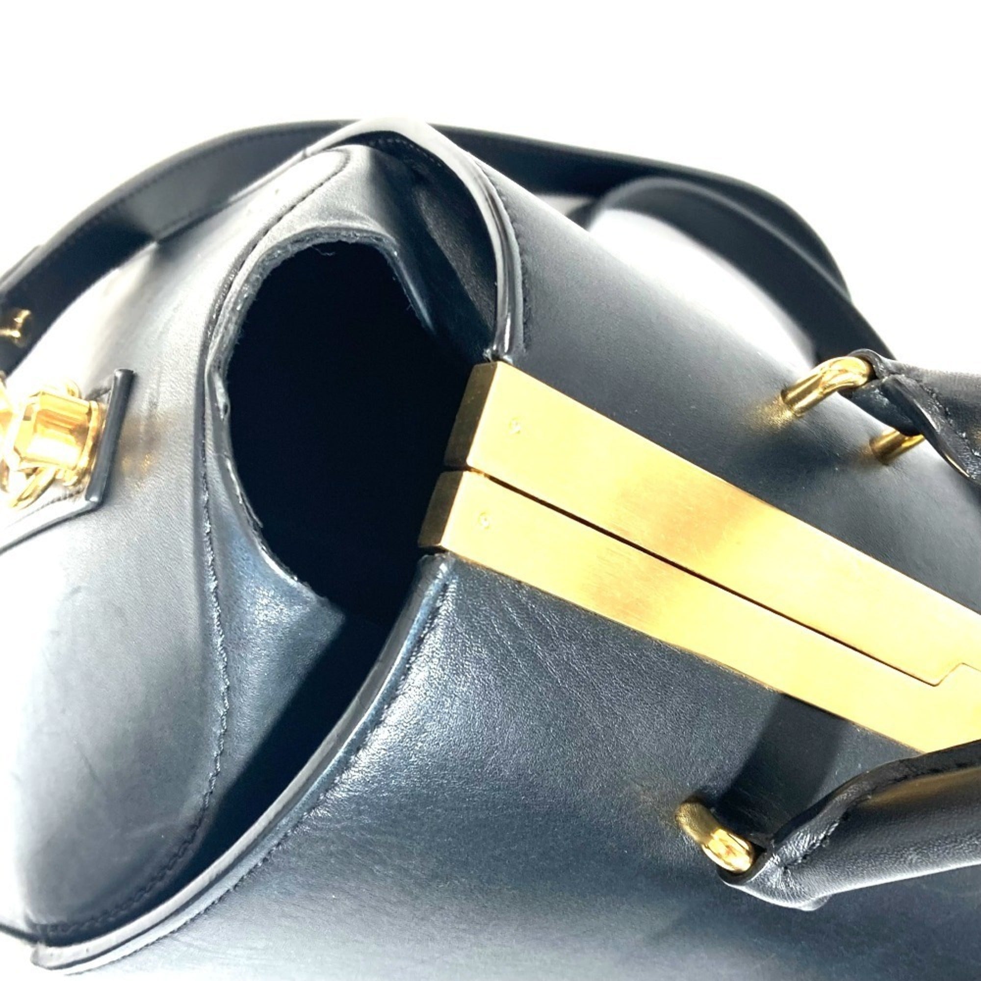 Louis Vuitton Black Leather Handbag Shoulder Bag (Pre-Owned)