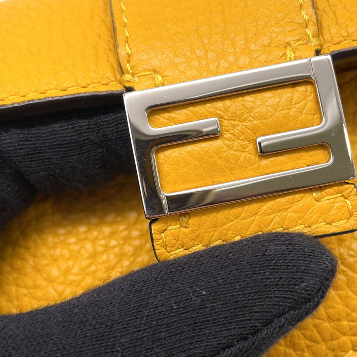 Fendi Yellow Leather Handbag Pochette Shoulder Bag (Pre-Owned)
