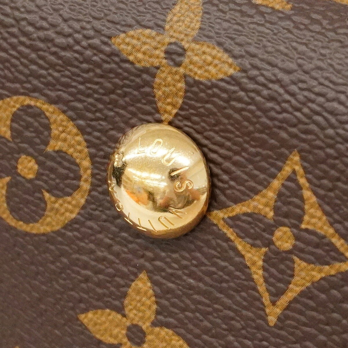 Louis Vuitton Brown Shoulder Bag (Pre-Owned)