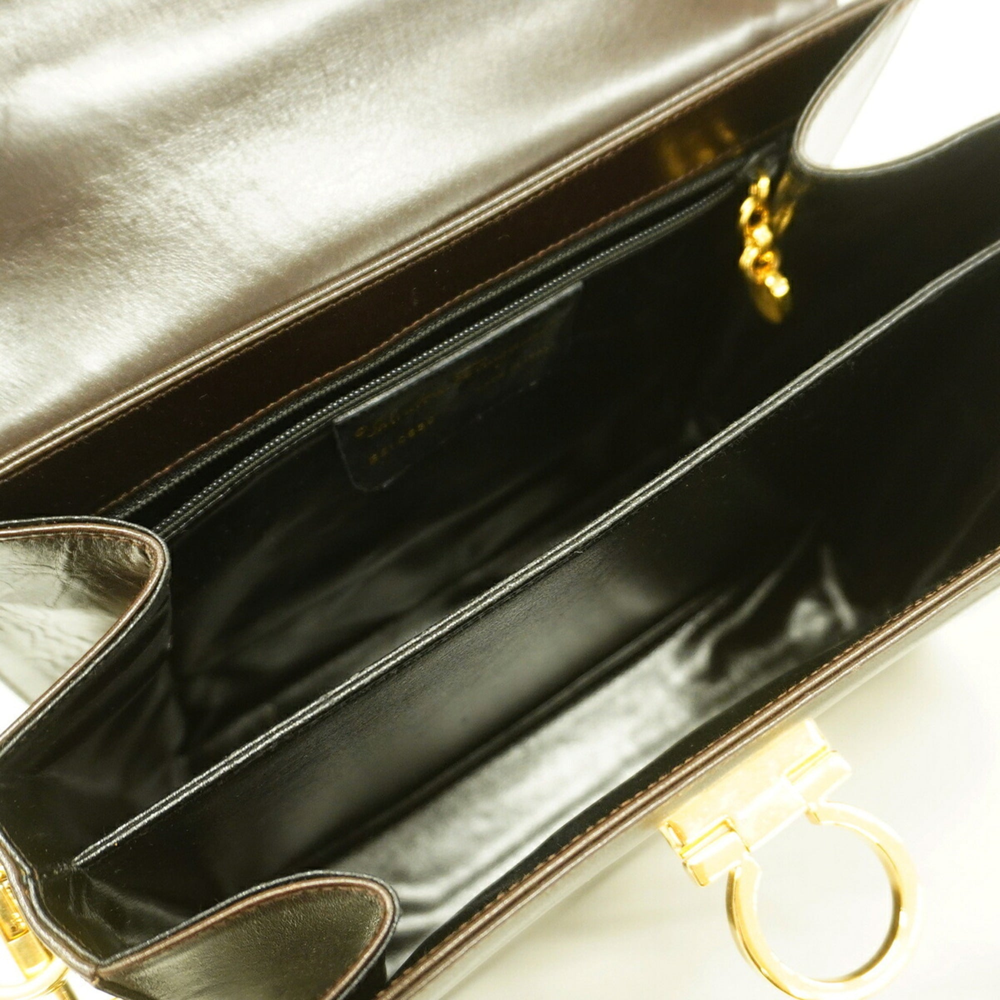 Salvatore Ferragamo Black Leather Handbag (Pre-Owned)