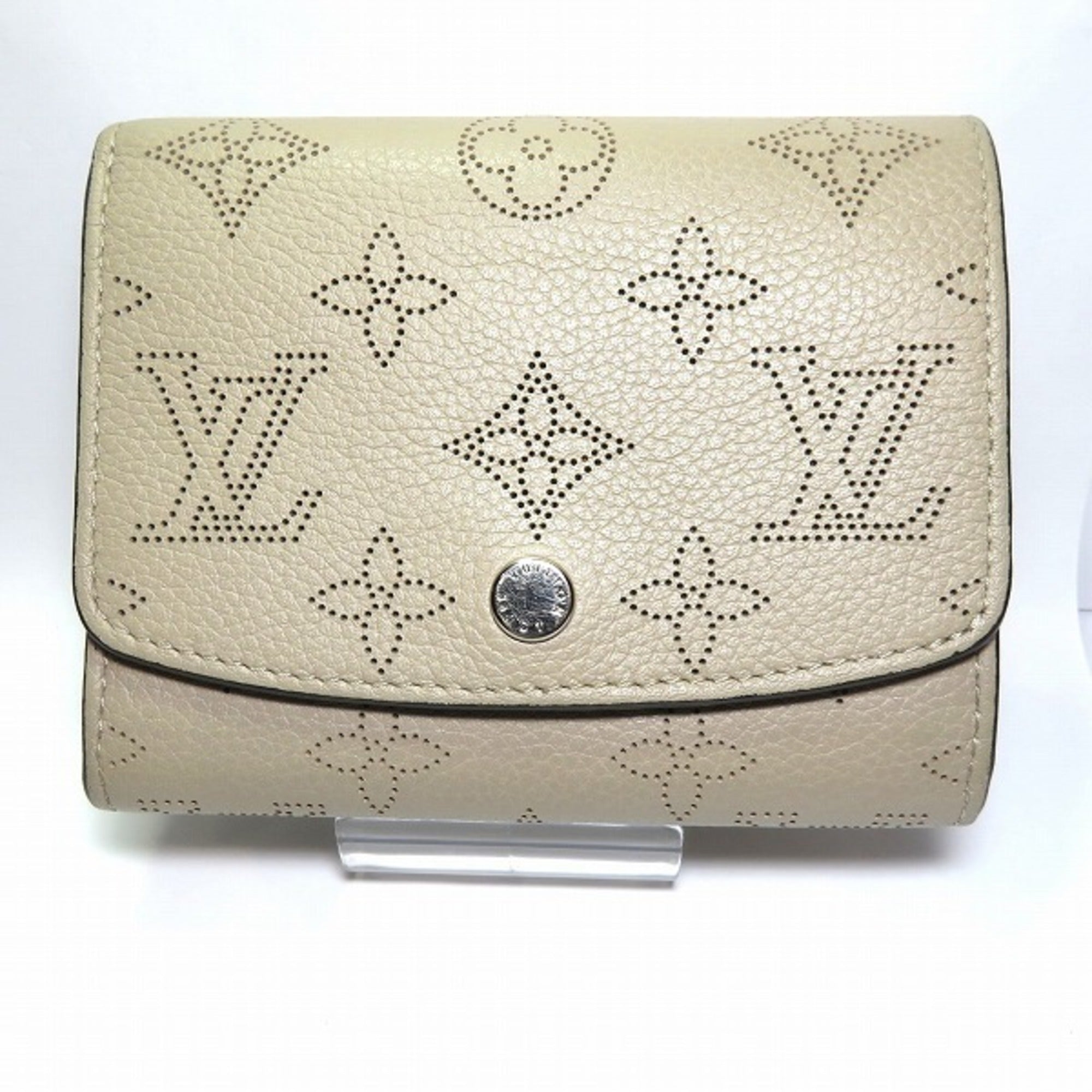 Louis Vuitton Galle Ivory Mahina Leather Leather Middle Wallet (Bi-Fold) (Pre-Owned)