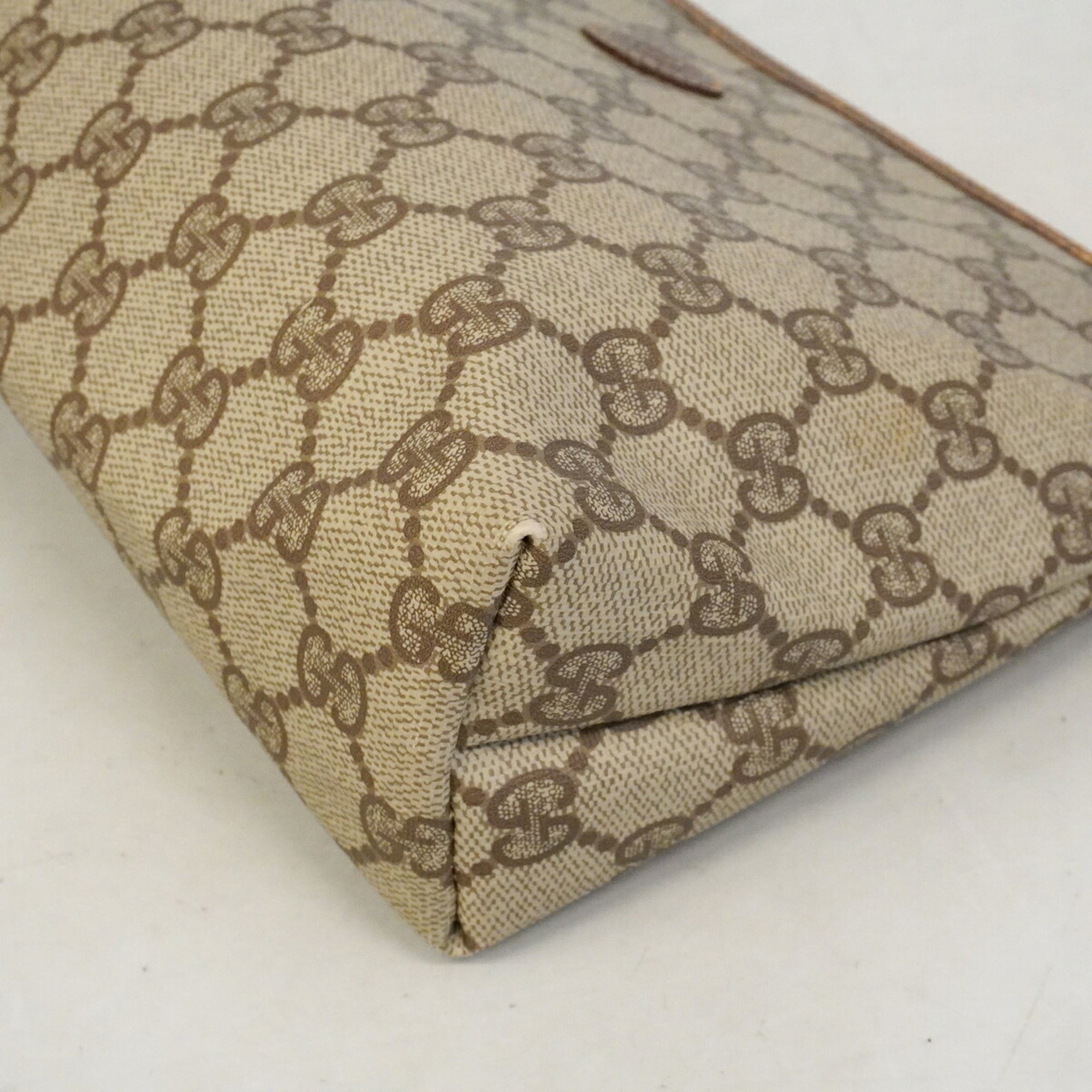 Gucci Brown Pvc Pouch (Pre-Owned)