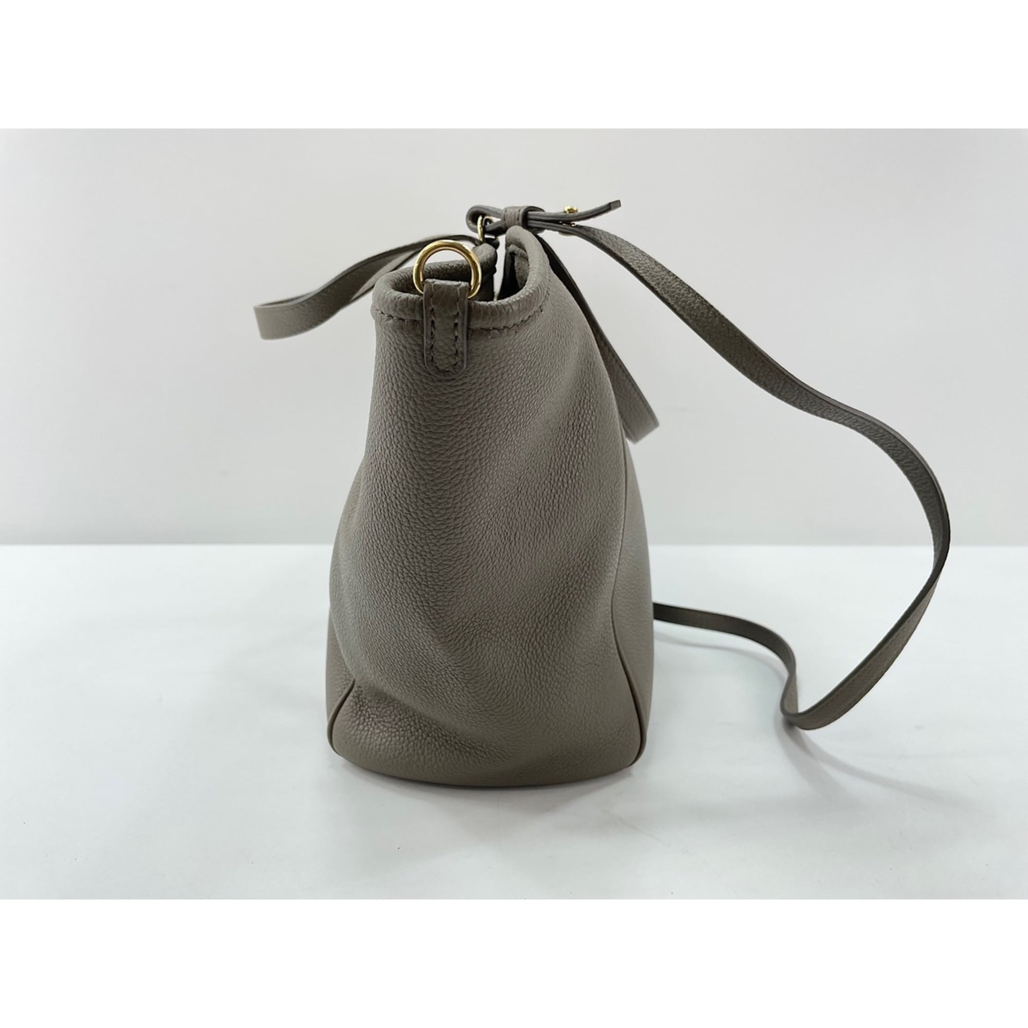 Celine Cabas Gray Leather Shoulder Bag (Pre-Owned)