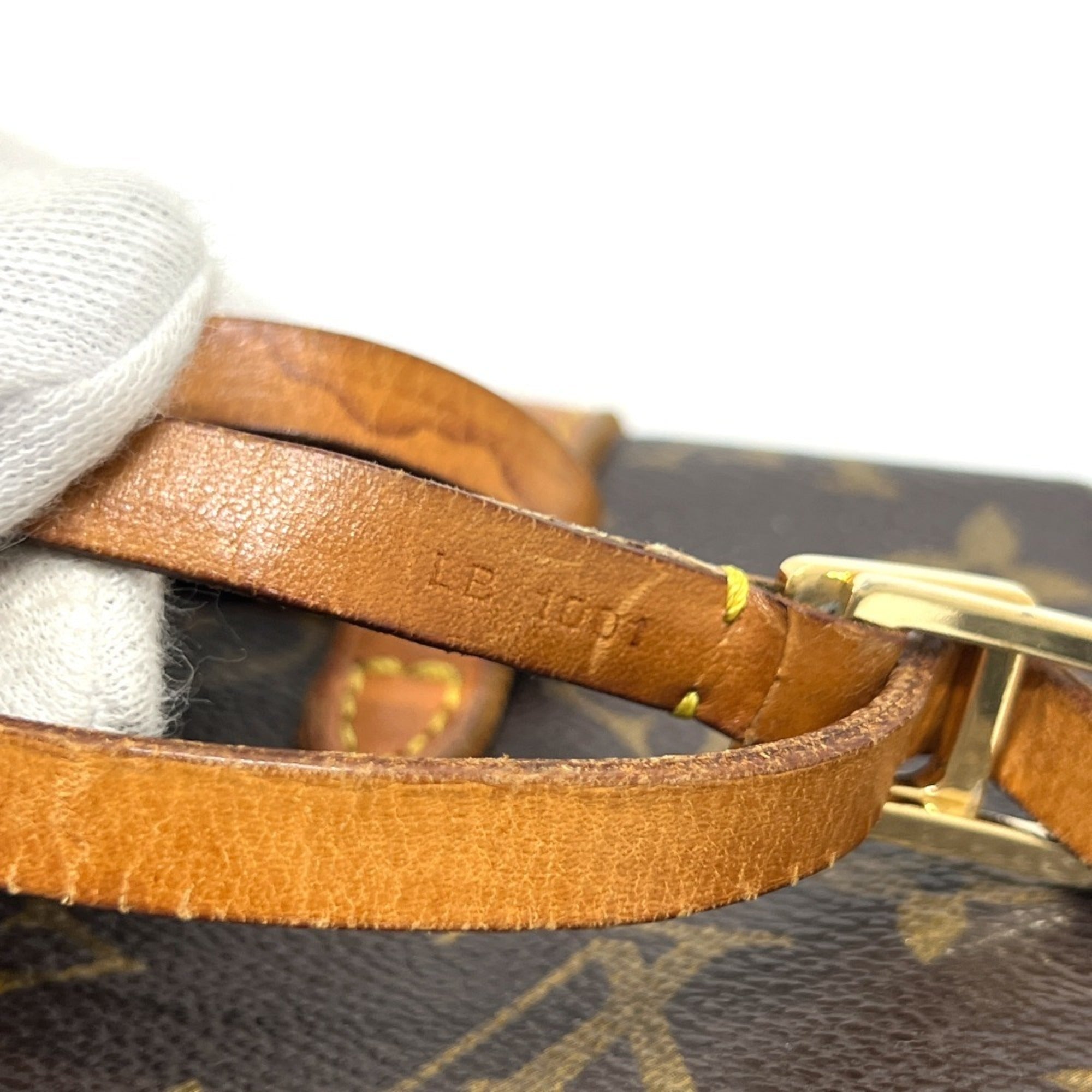Louis Vuitton Brown Monogram Monogram Pochette Pouch Sling Bag (Pre-Owned)