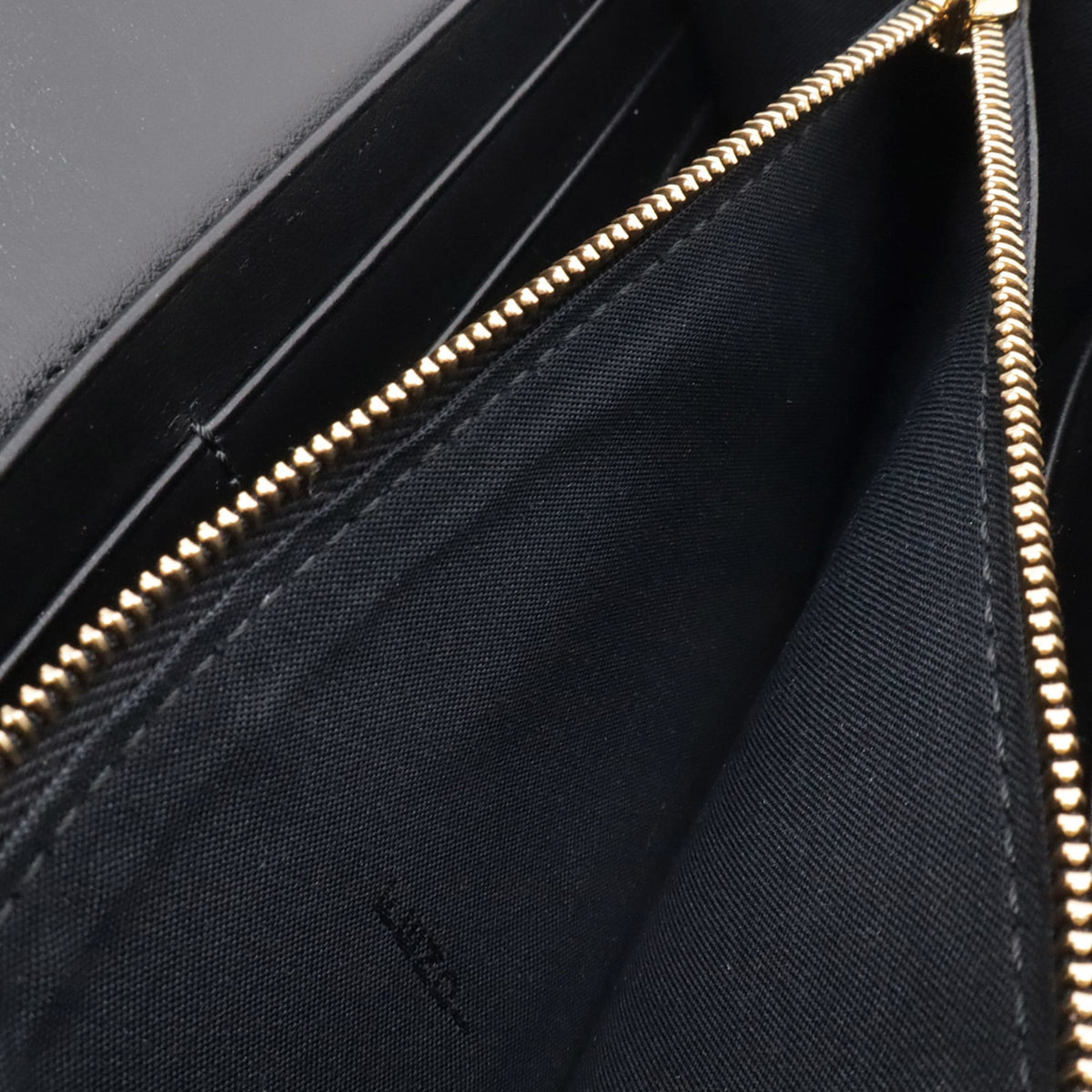 Fendi Black Leather Chain/Shoulder Wallet (Pre-Owned)