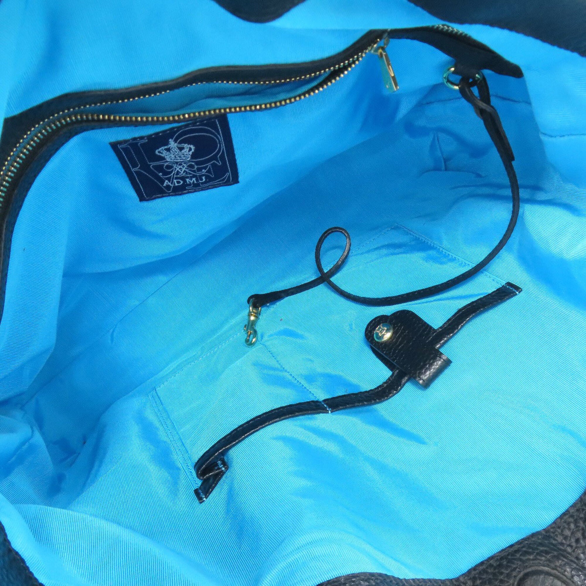 A.D.M.J Black Leather Shoulder Bag (Pre-Owned)