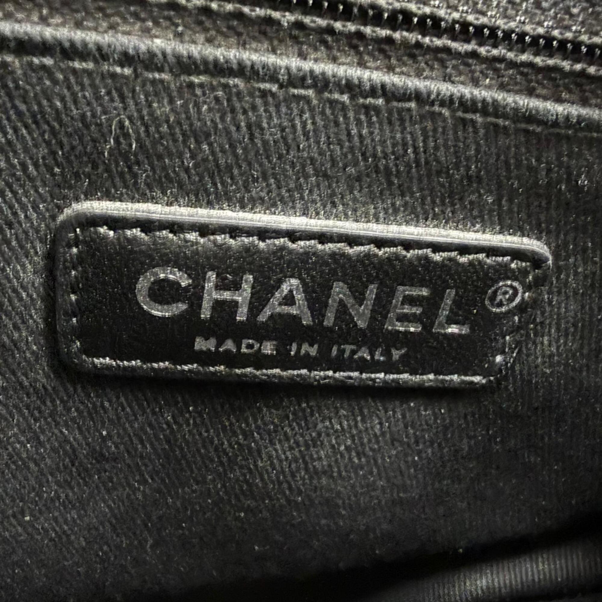 Chanel Black Grained Calfskin Handbag Shoulder Bag (Pre-Owned)